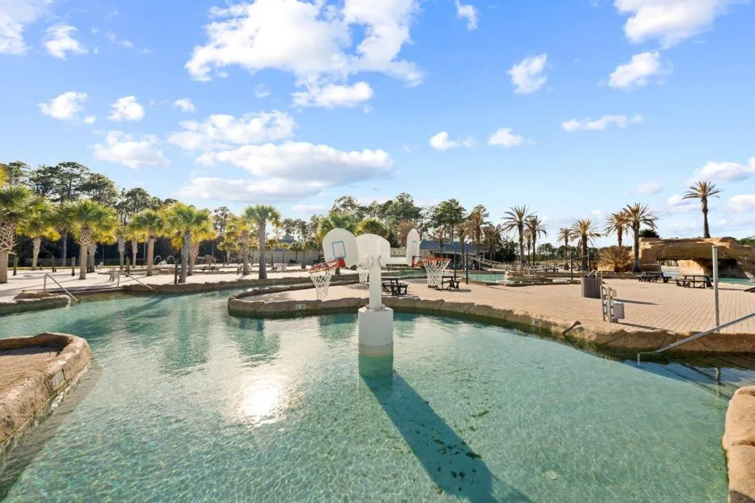 Wharf 521 by Youngs Suncoast