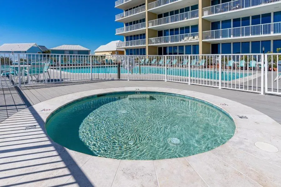 Sanibel 907 by Youngs Suncoast