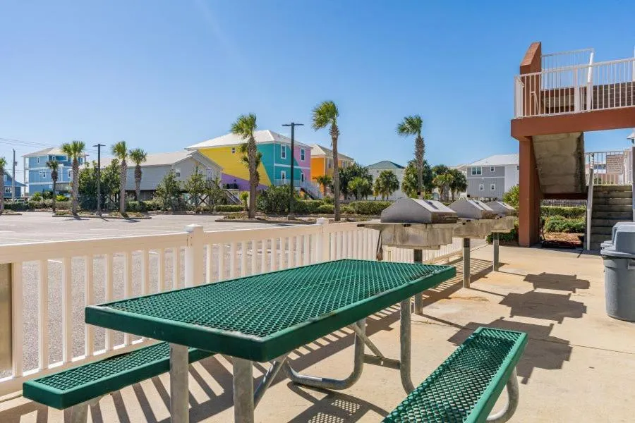 Sanibel 907 by Youngs Suncoast