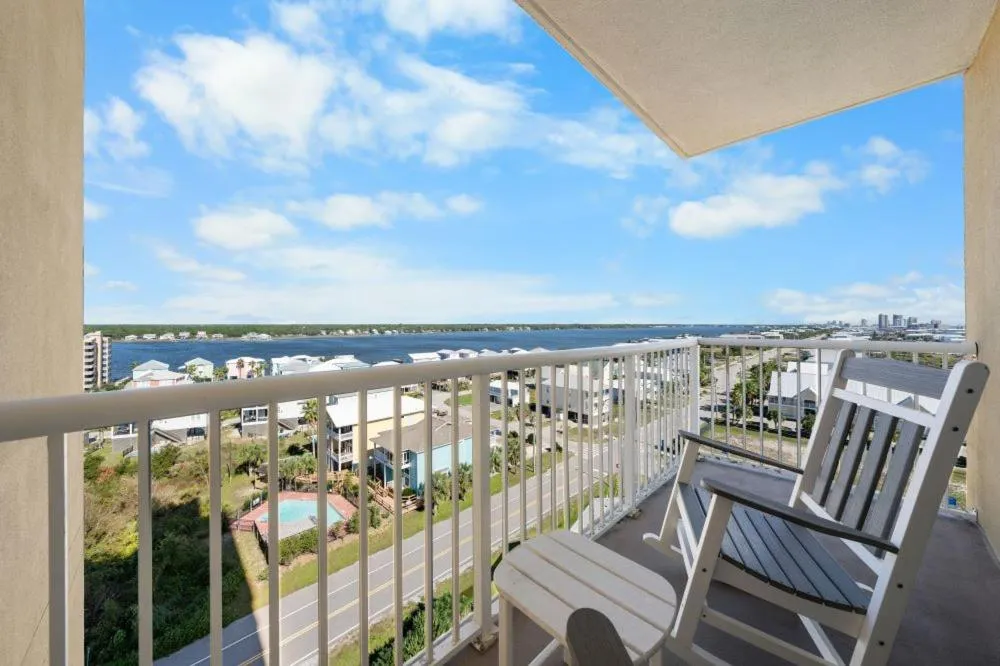 Sanibel 907 by Youngs Suncoast