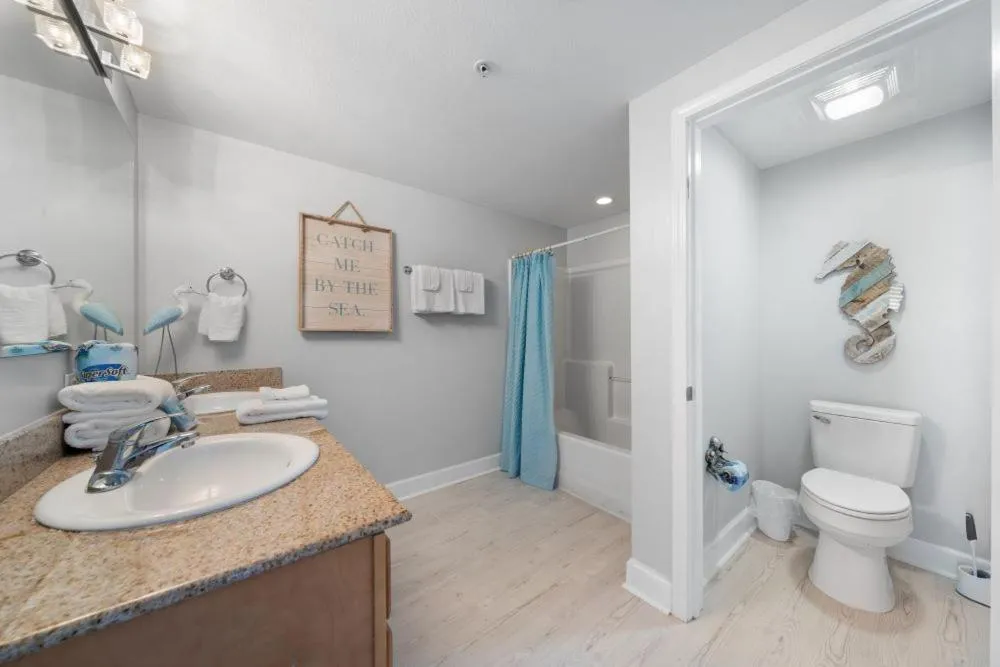 Sanibel 907 by Youngs Suncoast