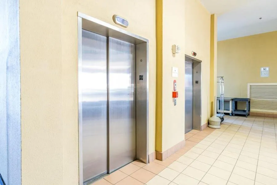 Sanibel 907 by Youngs Suncoast