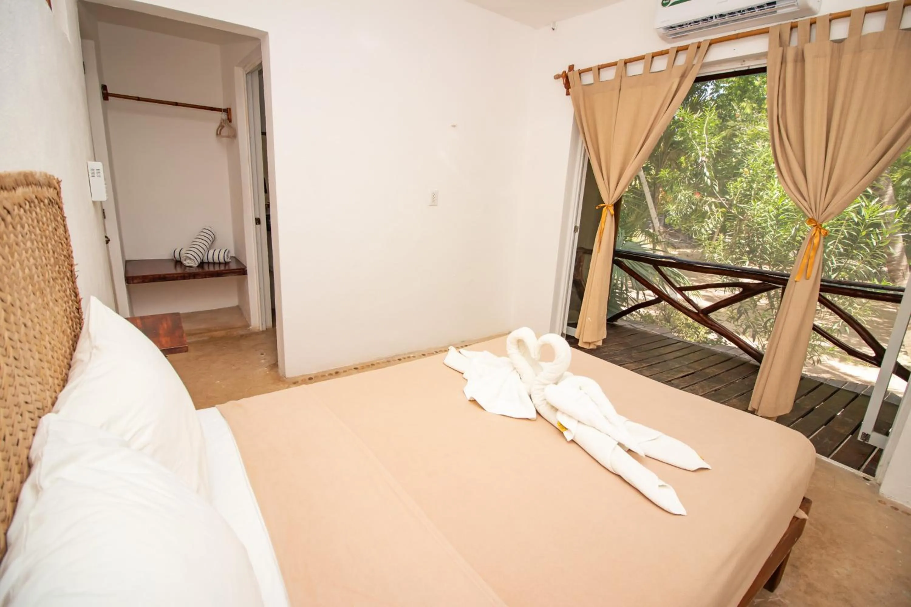 Bedroom, Bed in Hotel Ak'Na Holbox