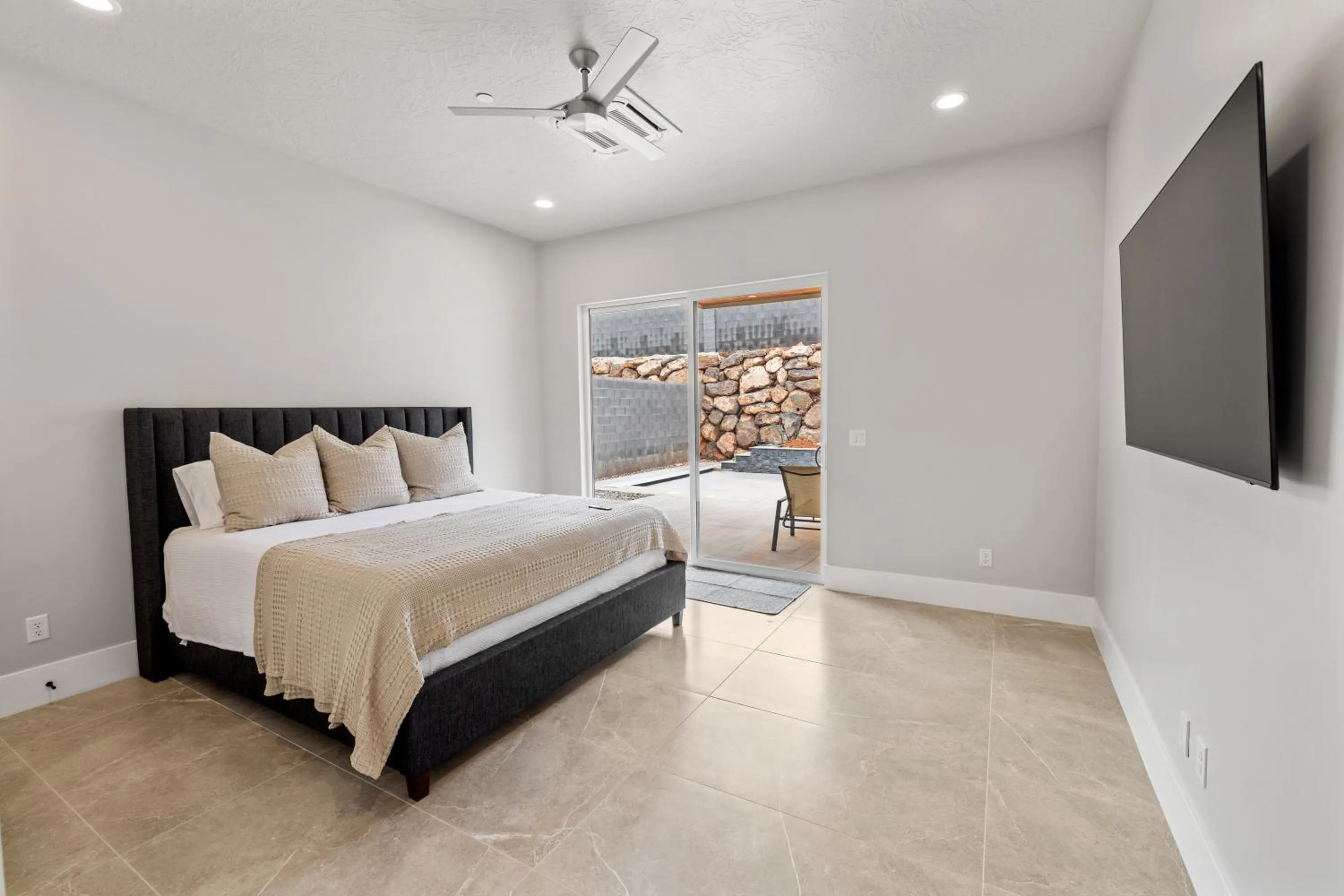 Bed in Modern Desert Oasis Lux Home w Pool and Spa