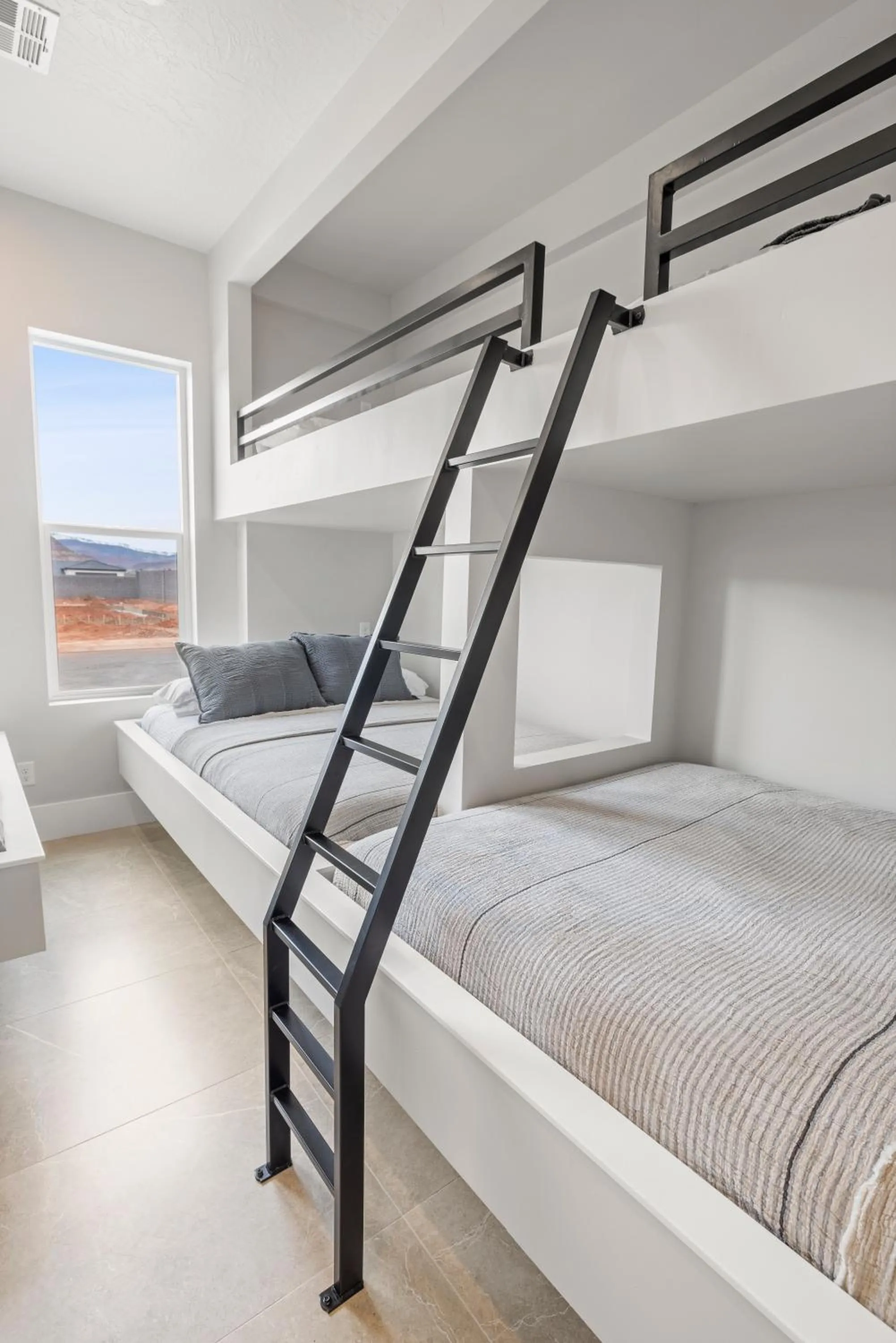 Bed in Modern Desert Oasis Lux Home w Pool and Spa