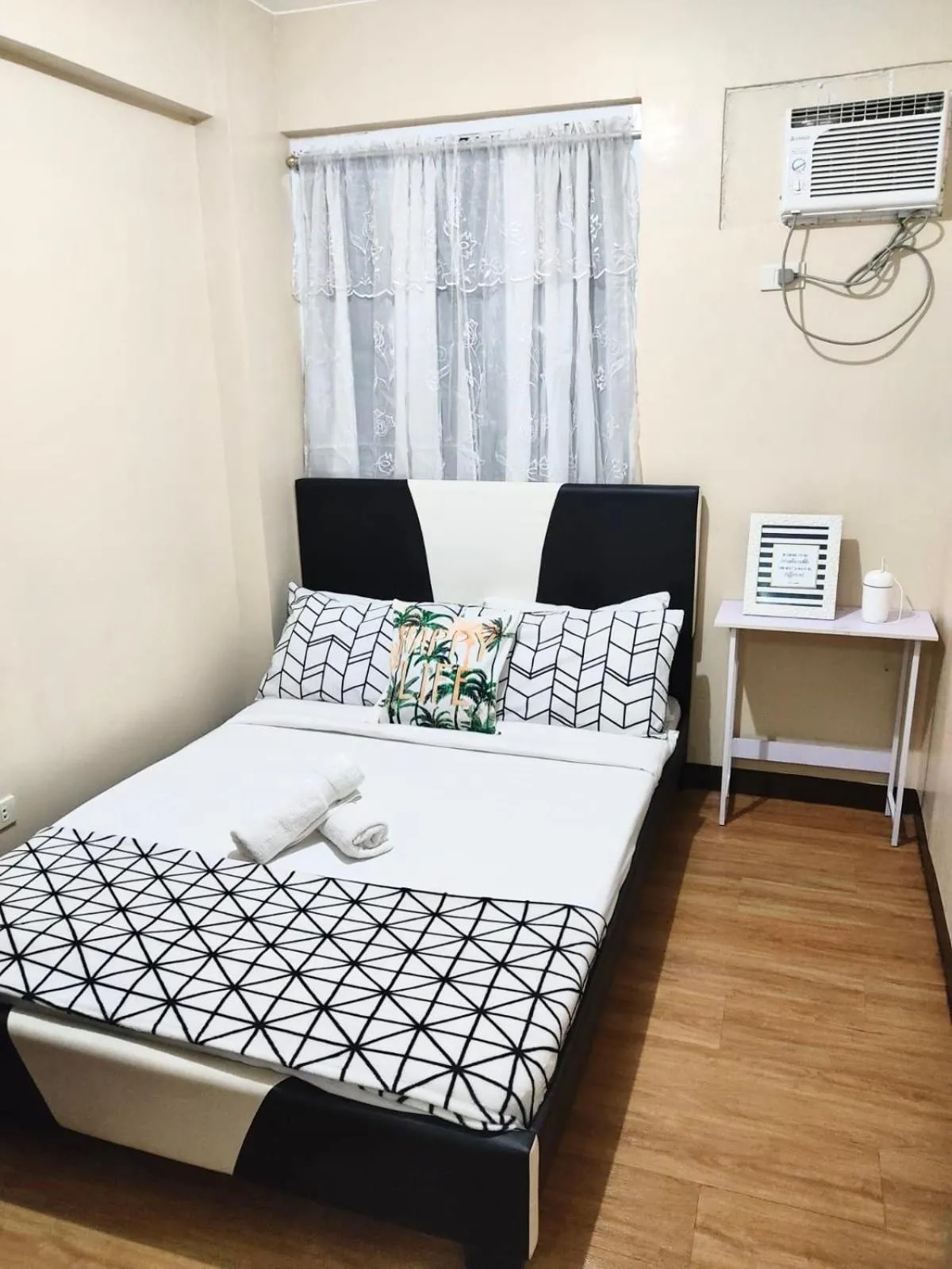 Bed in Lancris Residences 2 Bedroom Entire Apartment near Airport with Pool