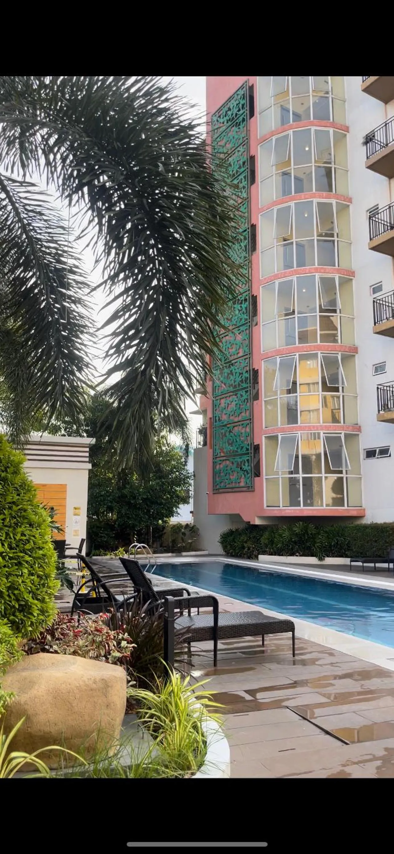 Lancris Residences 2 Bedroom Entire Apartment near Airport with Pool