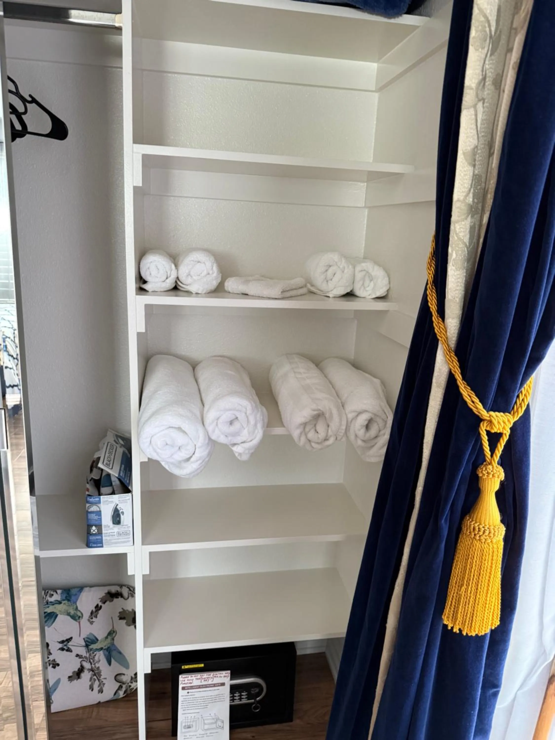 Romantic Coastal Private Room