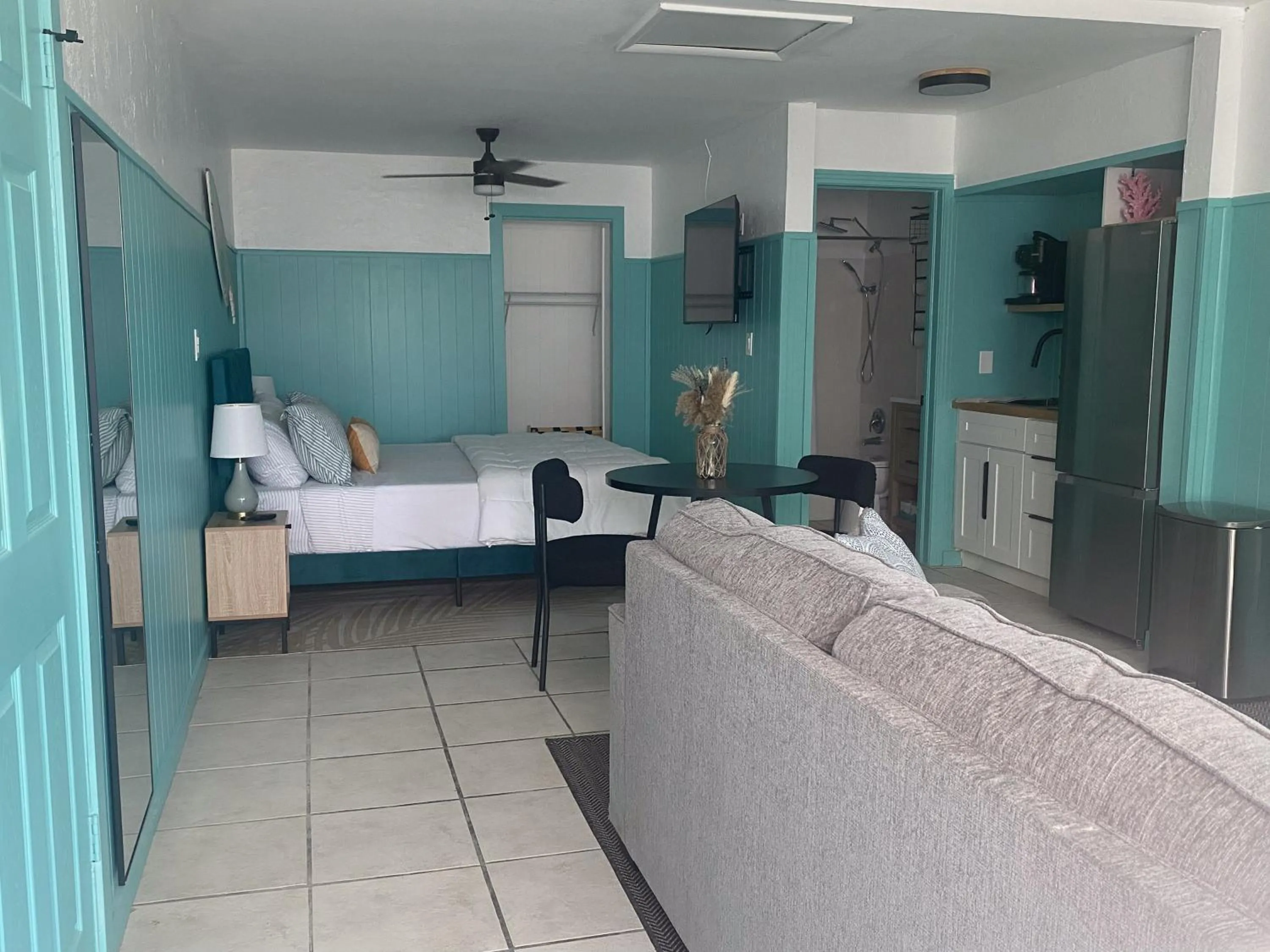 Bed in Oasis Palms Resort