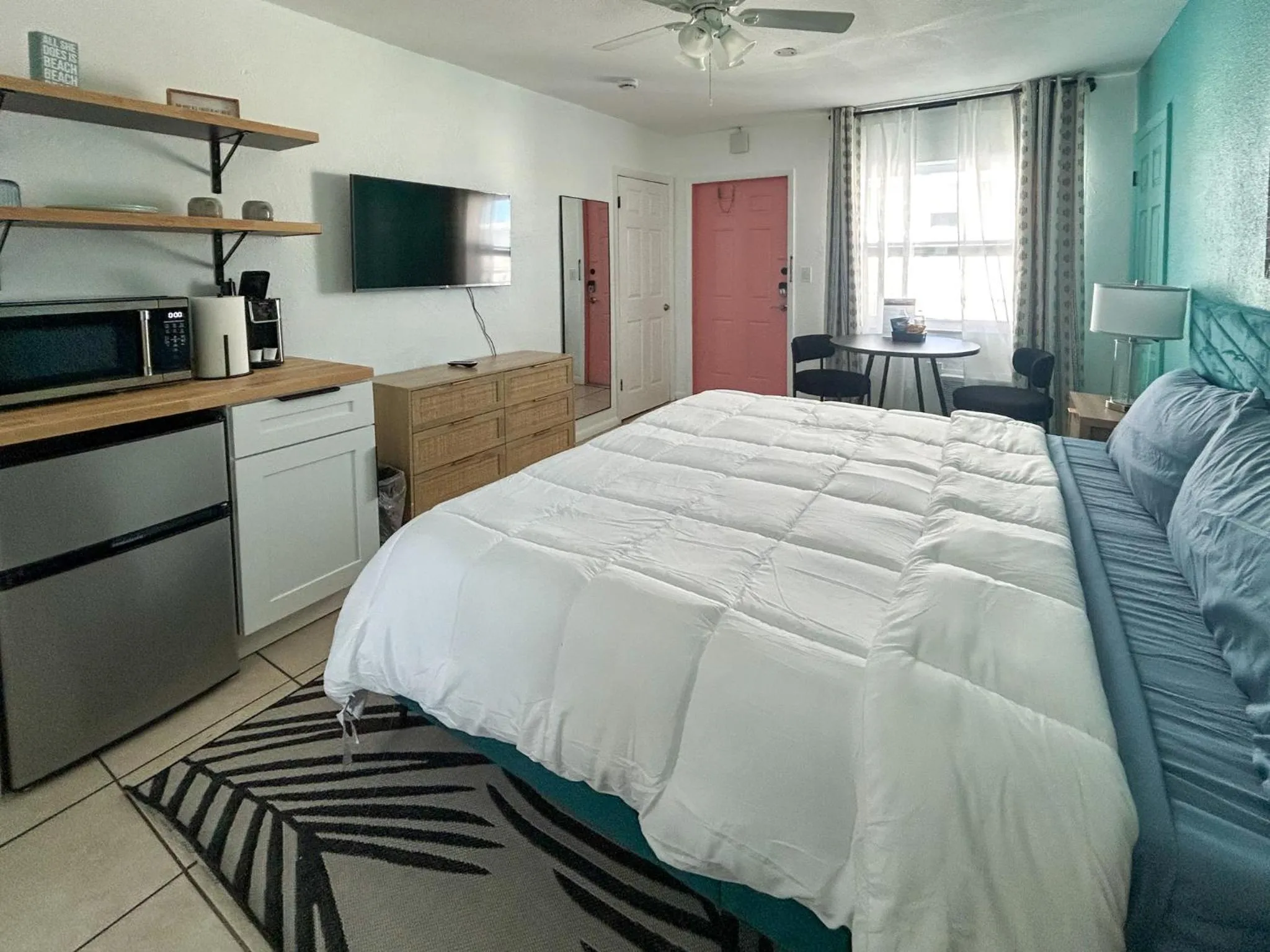 Bed in Oasis Palms Resort