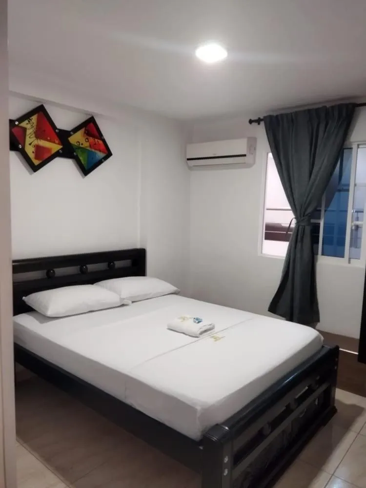 Bed in HOTEL DIAMOND BGA