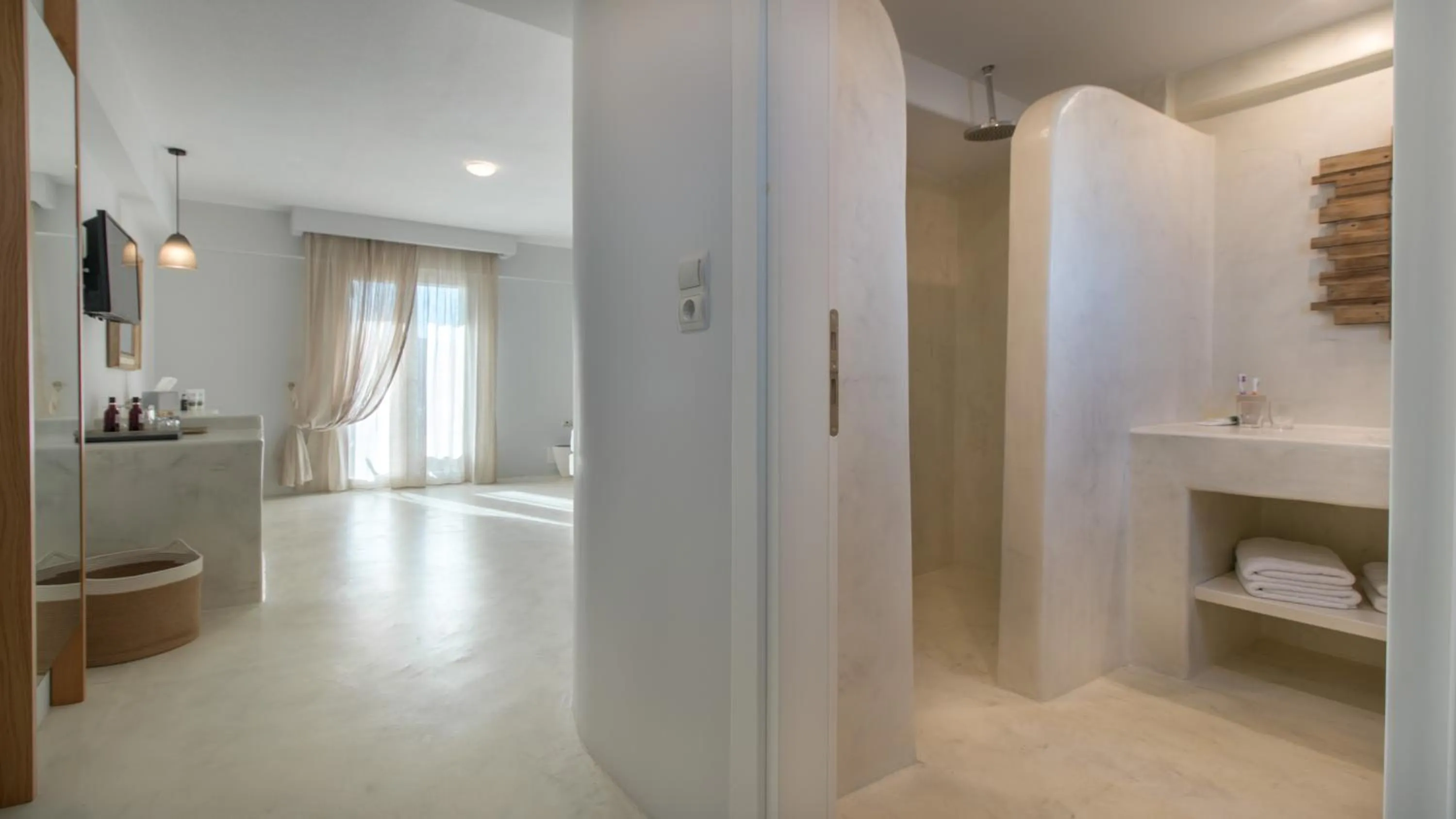 Bathroom in Finikas Hotel