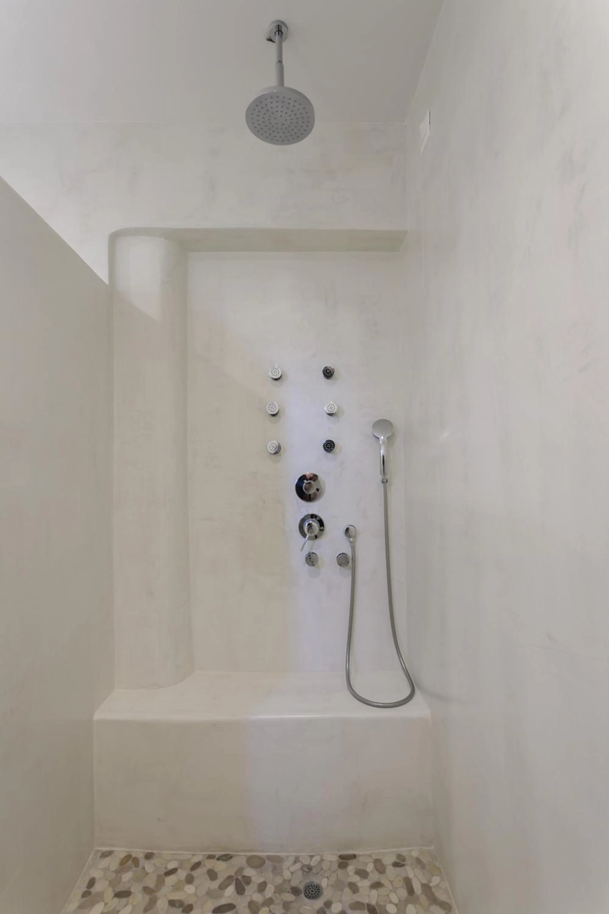 Bathroom in Finikas Hotel