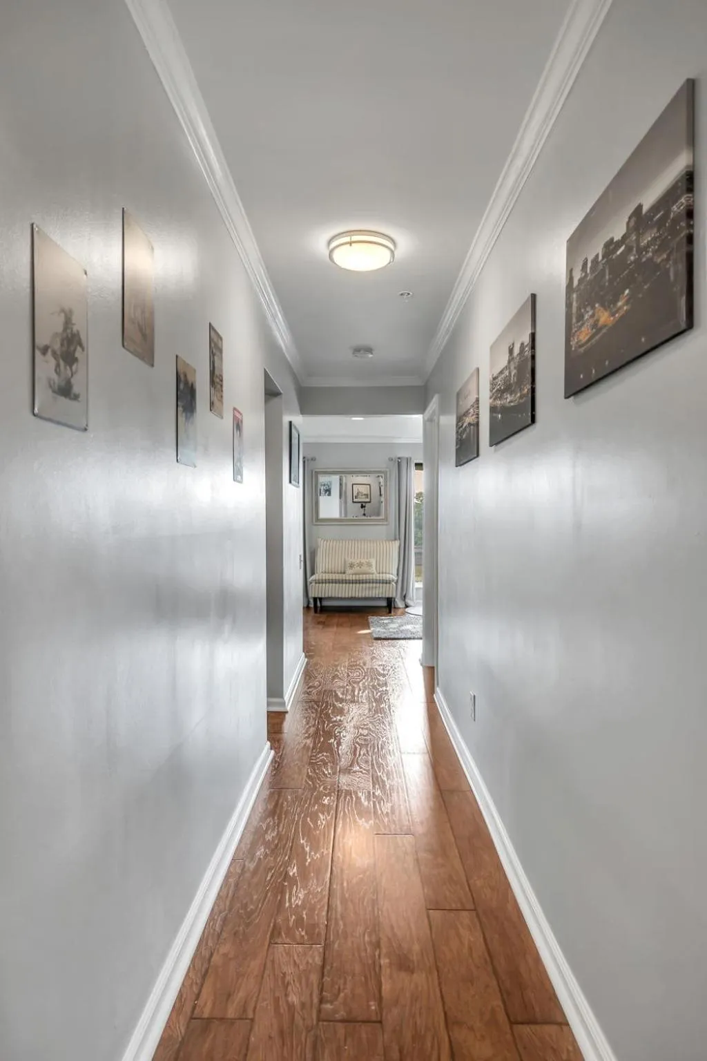 Nash Star Private Condo - 2bed, 2bath, Sleep 6, 25 Min Walk To Broadway And All Nashville Attractions, Pool, Gym