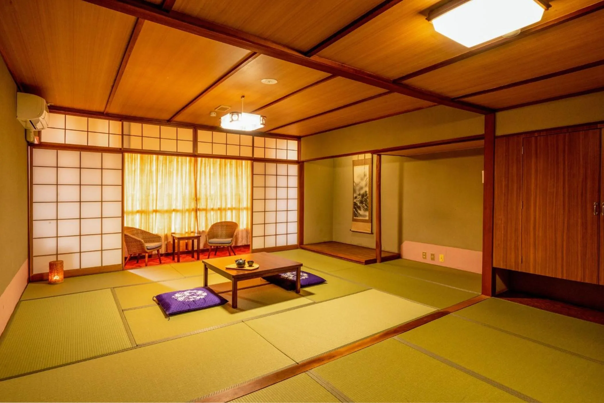 Photo of the whole room in Ooedo Onsen Monogatari Unzen Toyokan