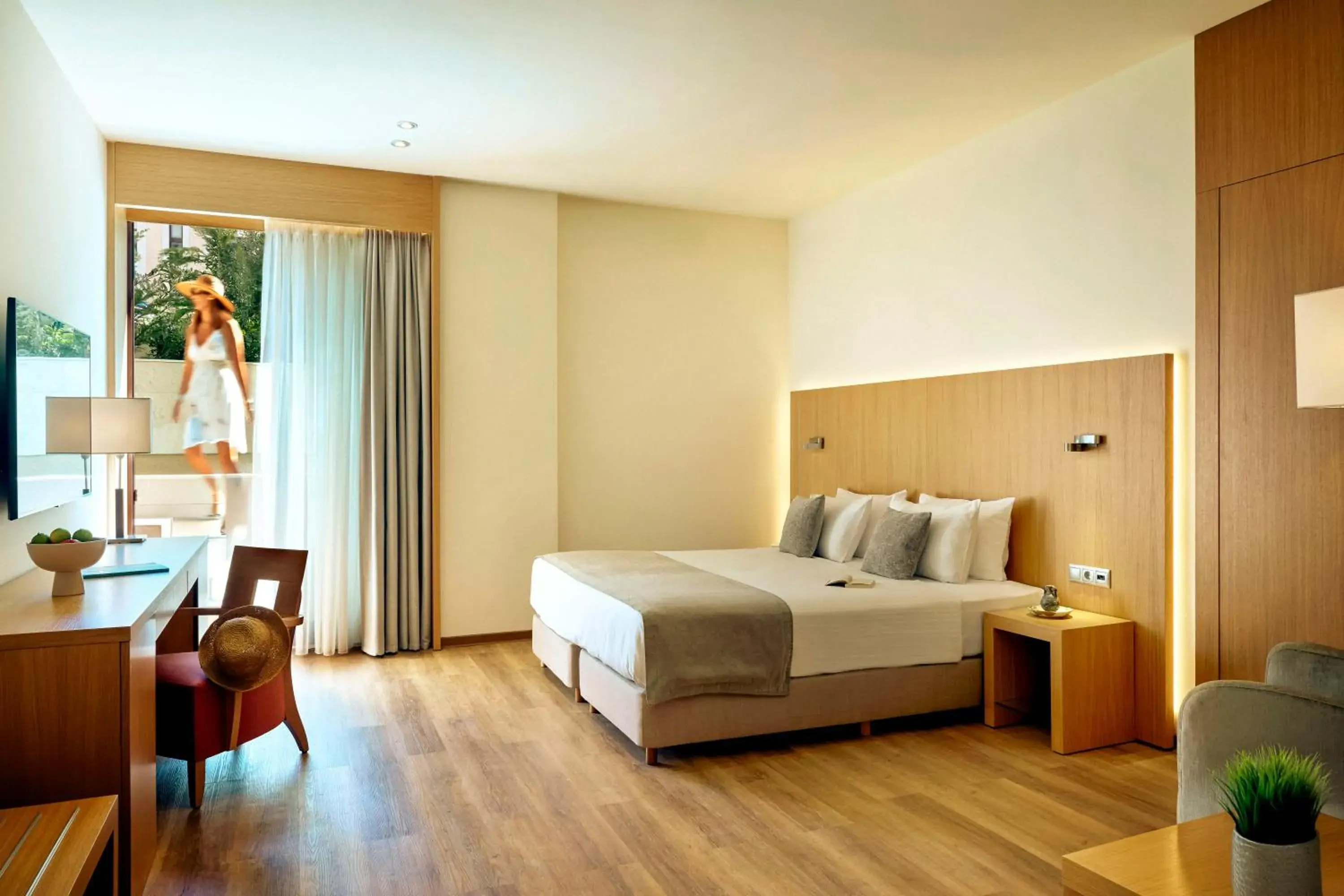 Bed in Zeus Thessaloniki Lazart Bed in Zeus Thessaloniki Lazart