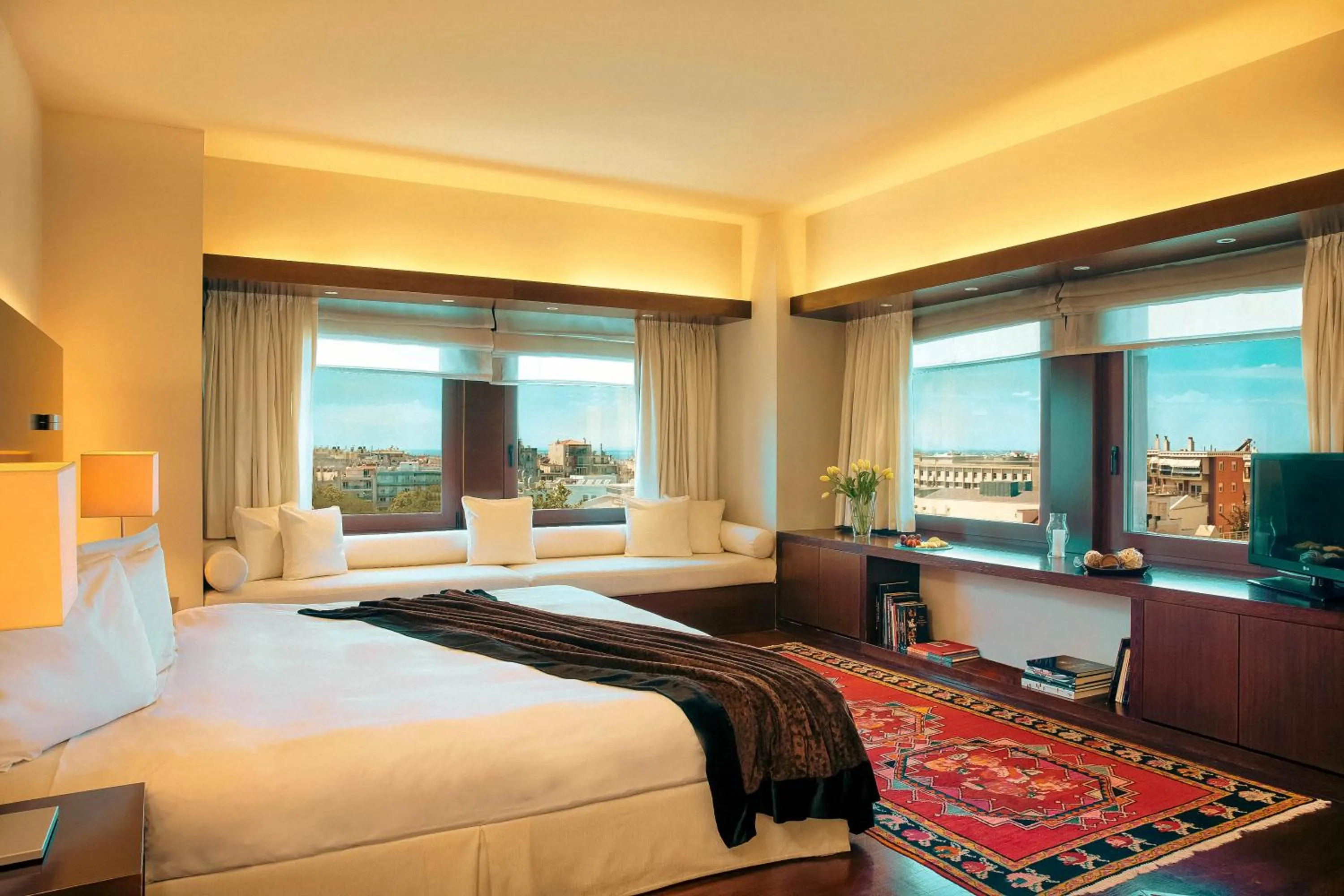 Bed in Zeus Thessaloniki Lazart