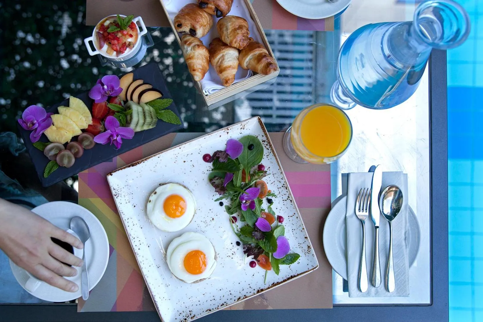 Restaurant/places to eat in Zeus Thessaloniki Lazart