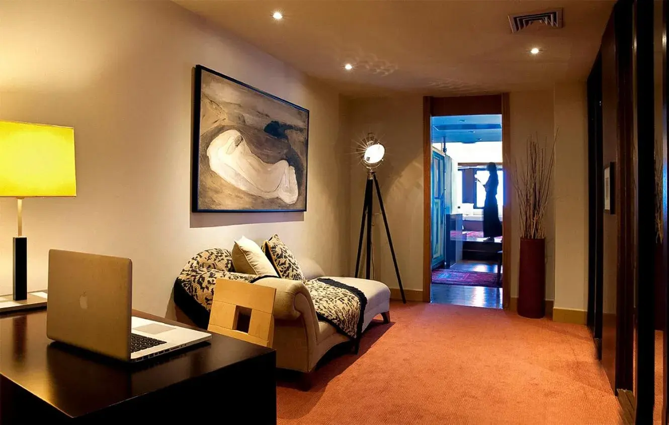 Bed in Zeus Thessaloniki Lazart Bed in Zeus Thessaloniki Lazart