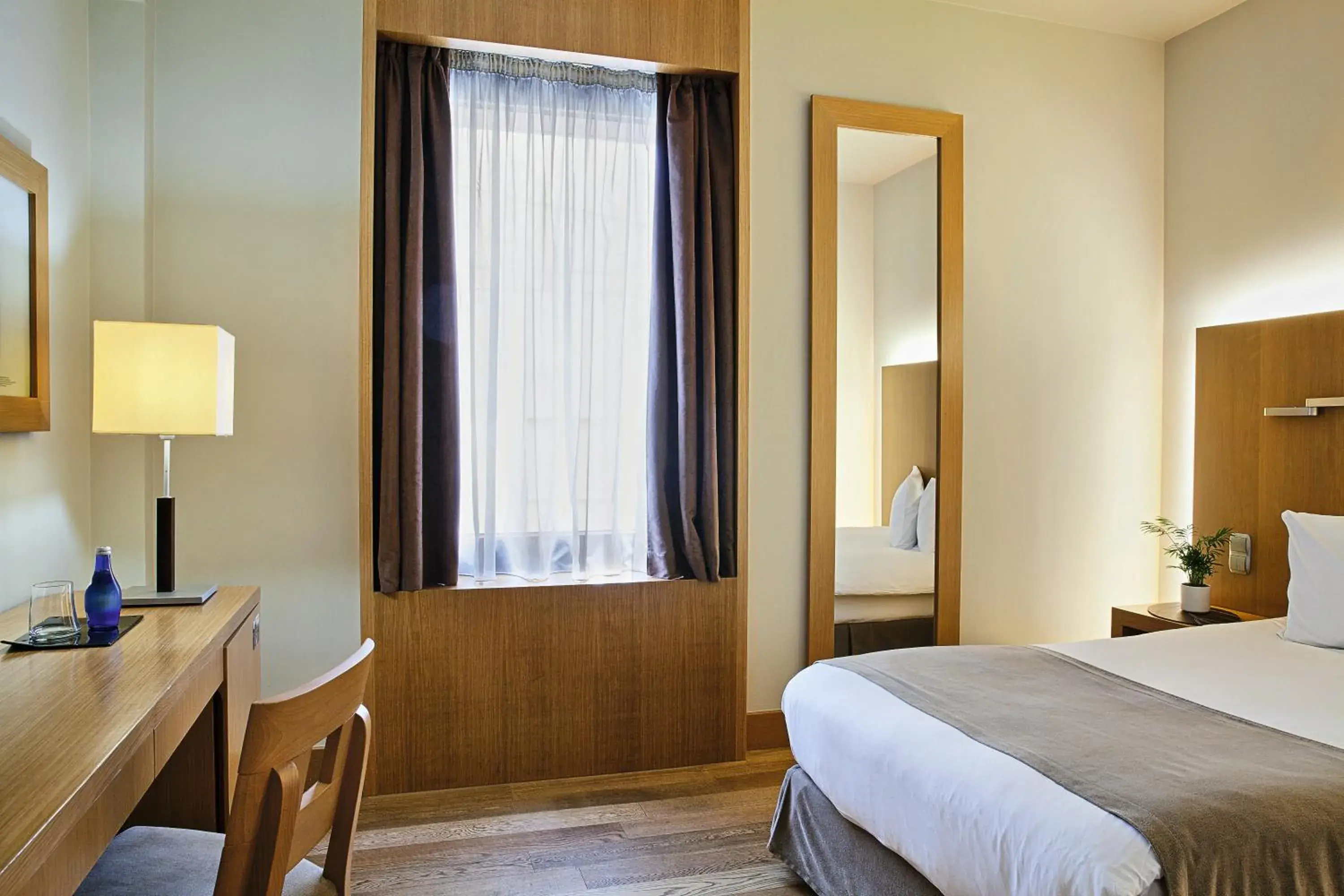 Standard Single Room in Zeus Thessaloniki Lazart Standard Single Room in Zeus Thessaloniki Lazart