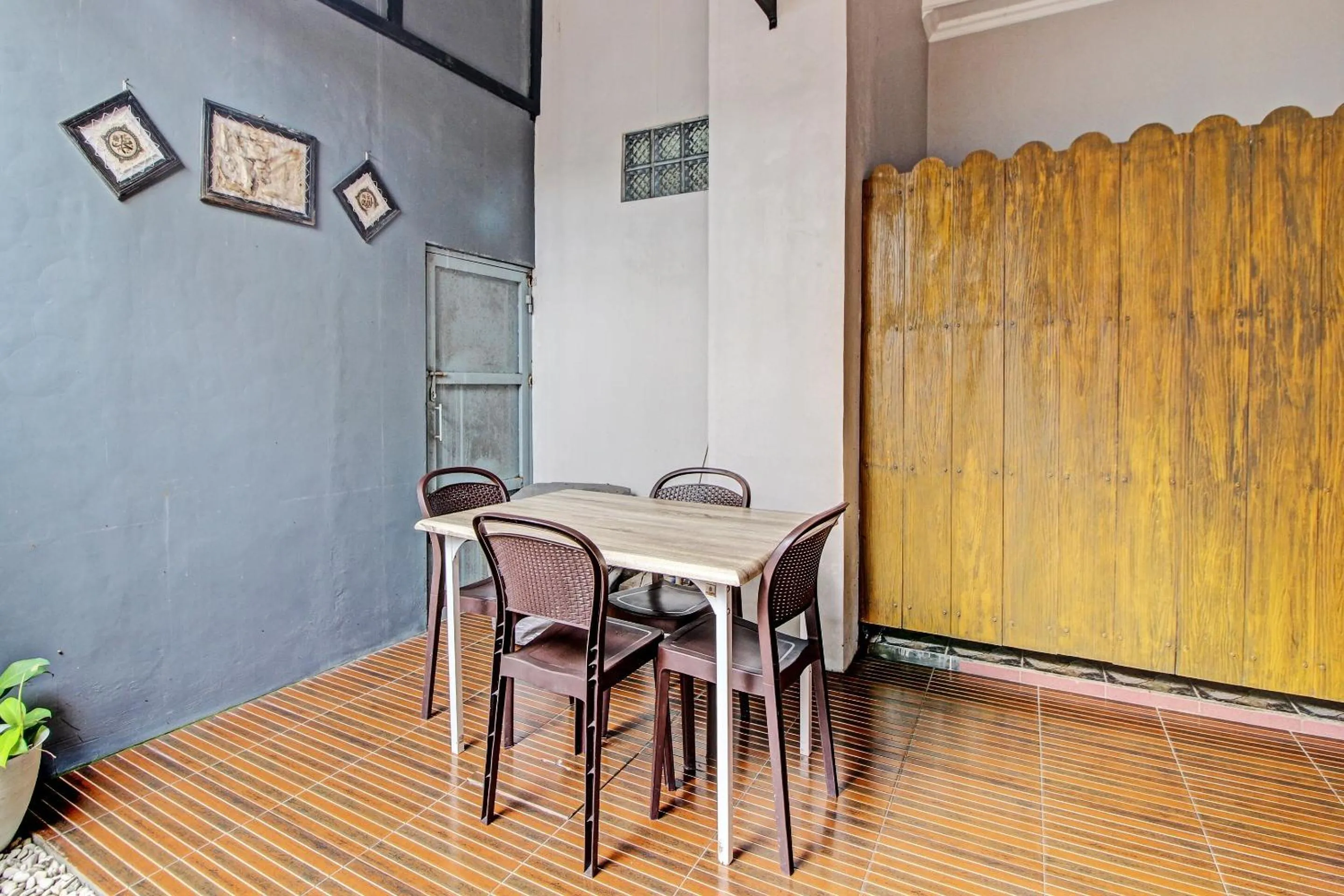 Lobby or reception in Capital O 92250 Hall & Guesthouse Kowapi Syariah