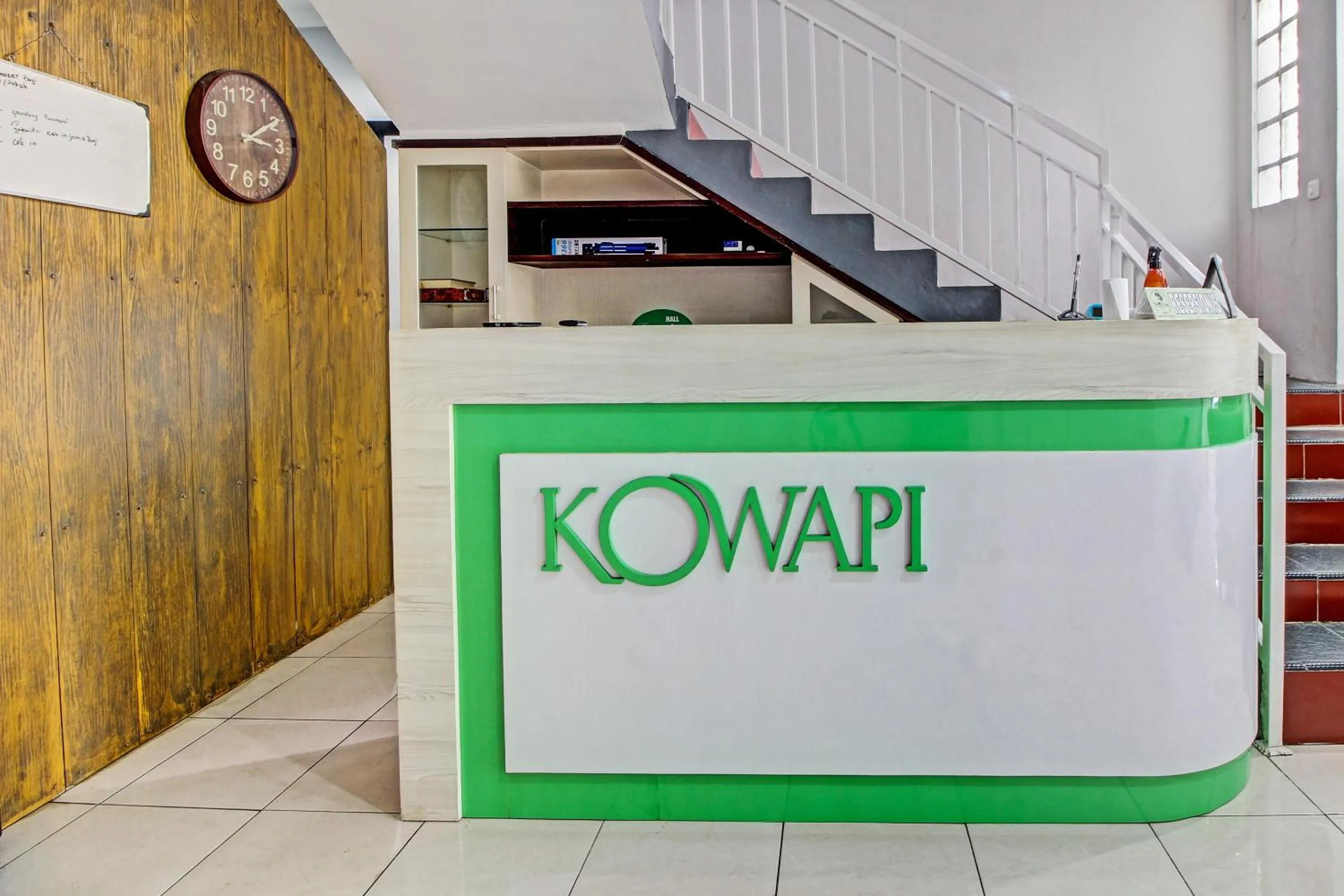 Lobby or reception in Capital O 92250 Hall & Guesthouse Kowapi Syariah