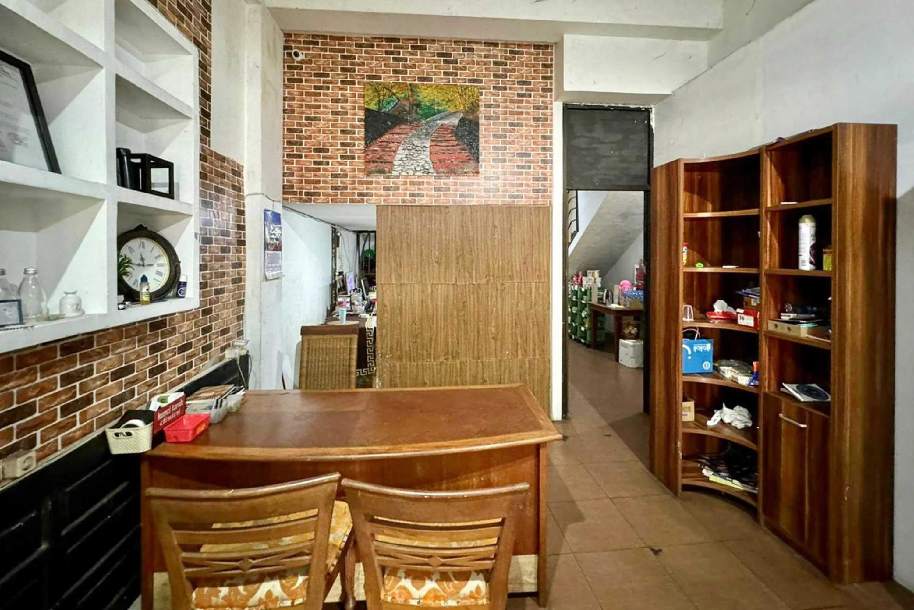 Lobby or reception in Backpacker Homestay Jatisampurna Redpartner