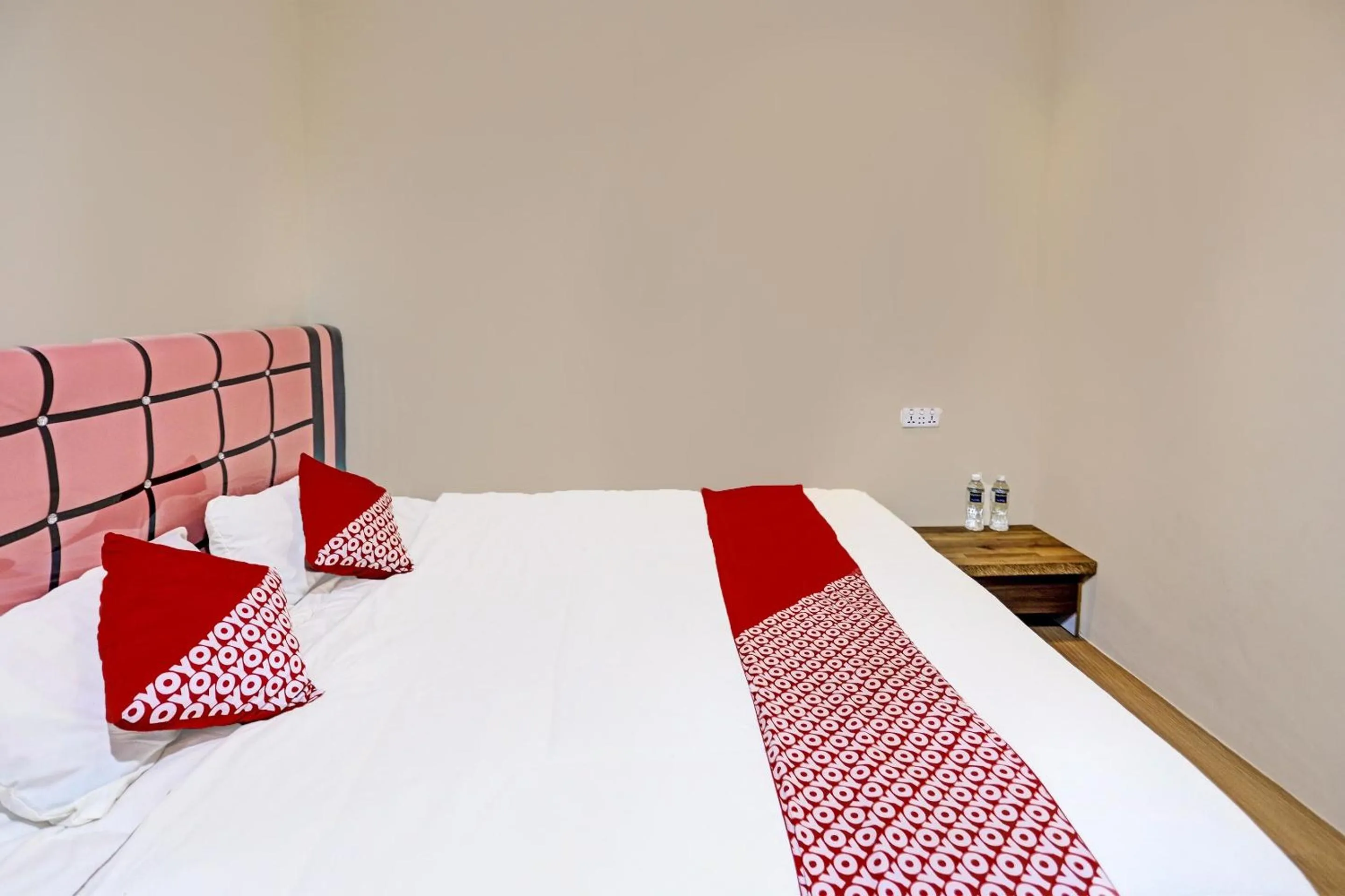 Bedroom, Bed in Hotel O Aulia Homestay Syariah