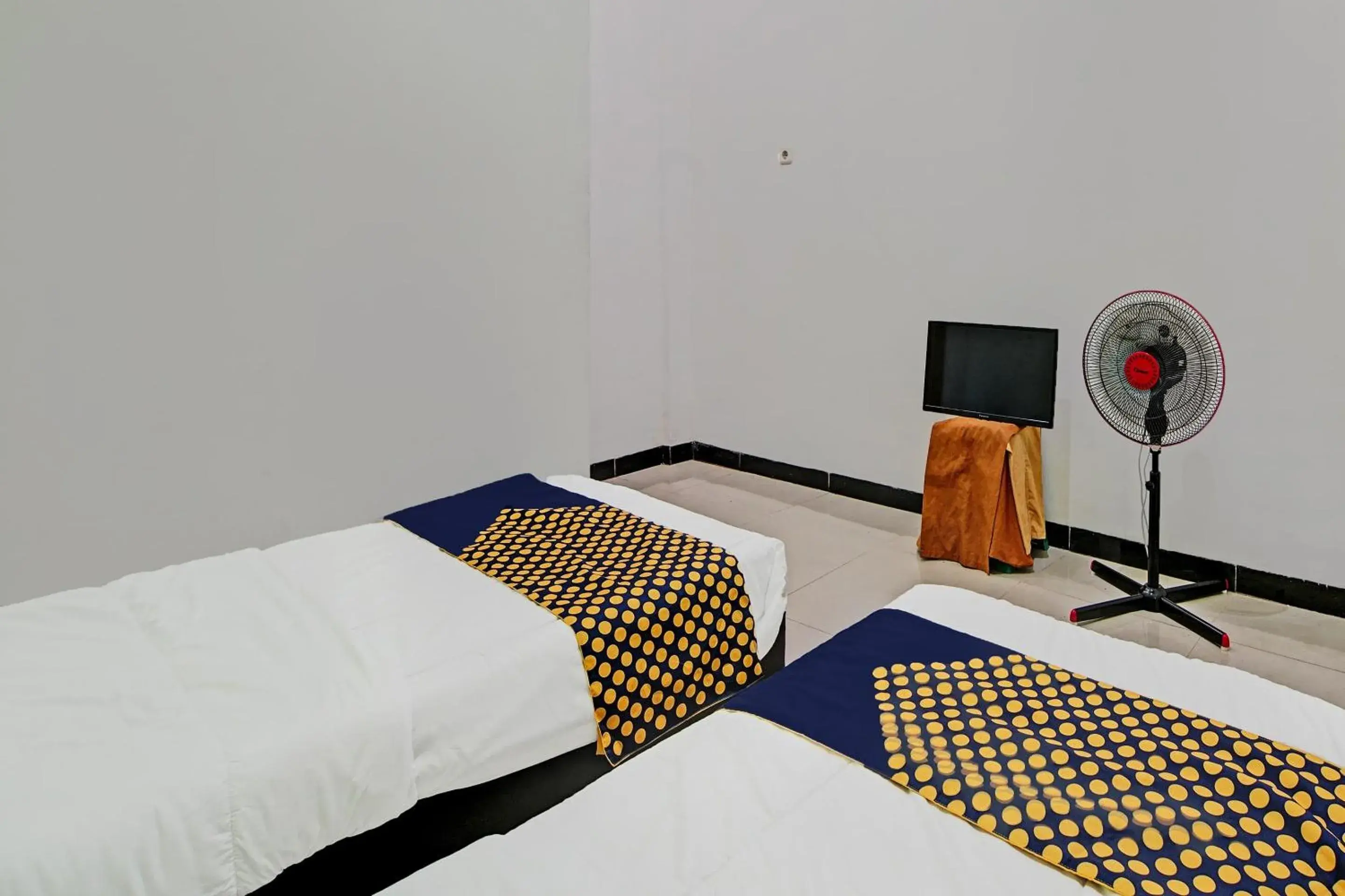 Bedroom, Bed in Hotel O Lucky Guesthouse Bedroom, Bed in Hotel O Lucky Guesthouse