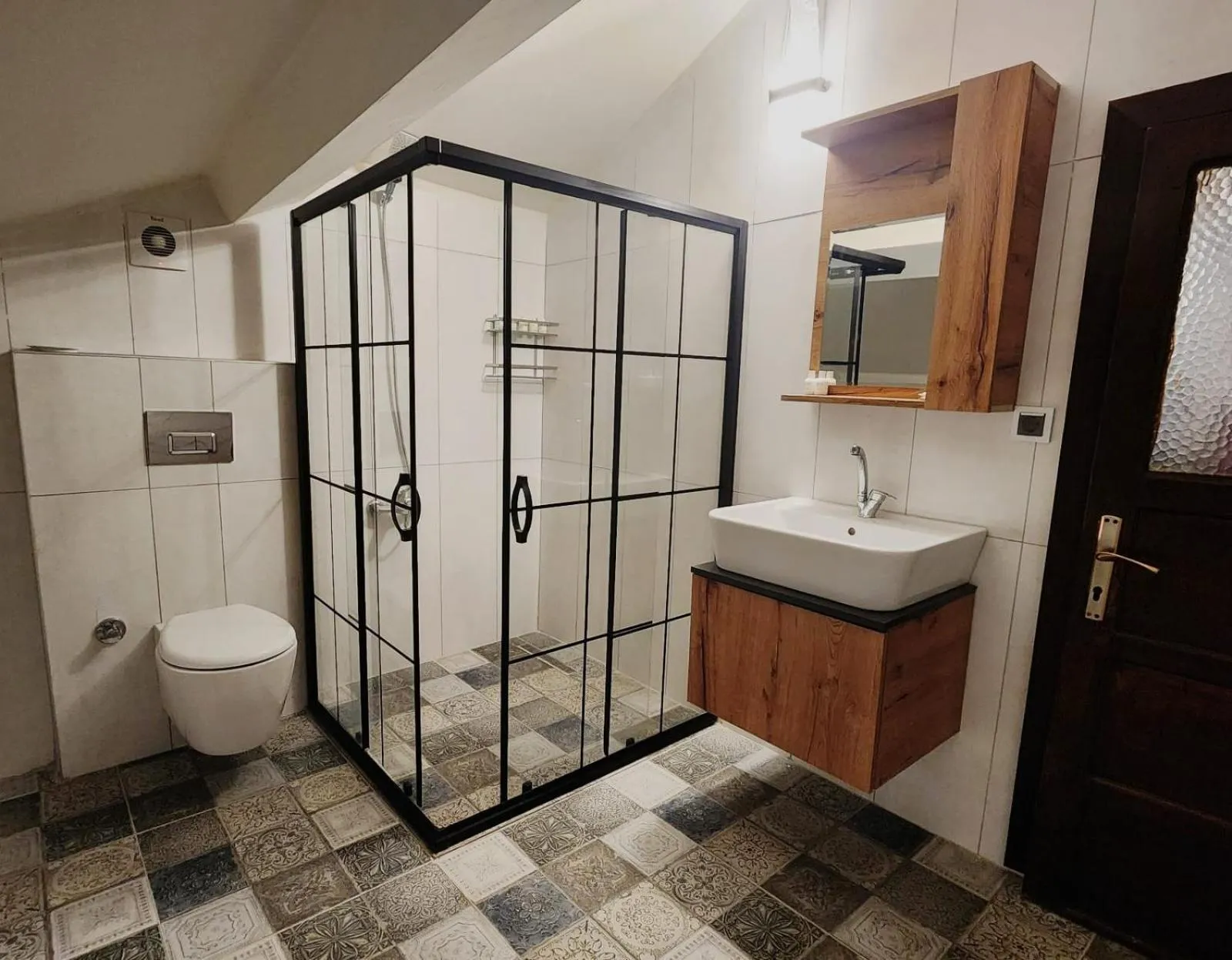 Shower in Sofa Hotels Kaleiçi