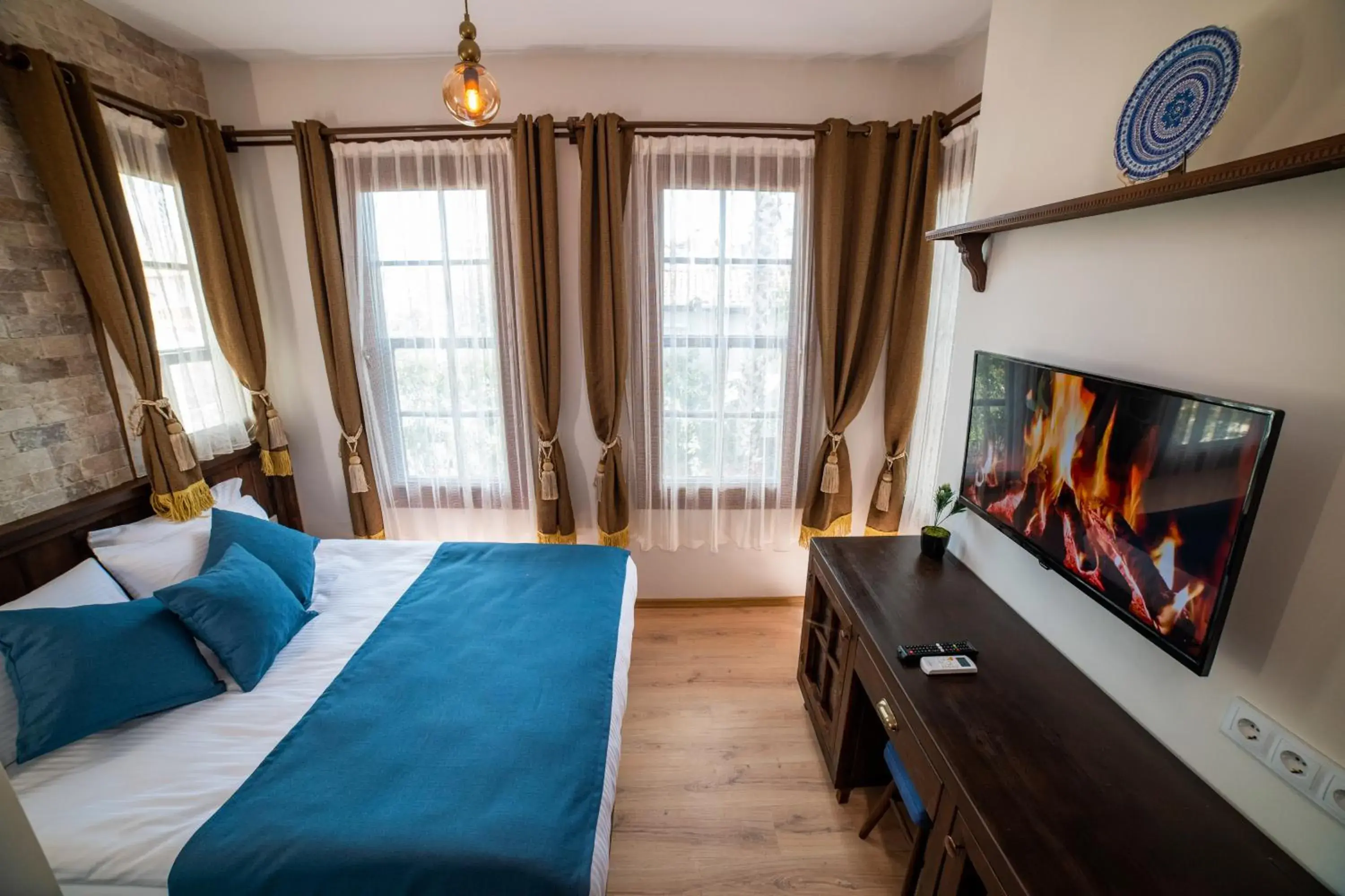 Communal lounge/ TV room, Bed in Sofa Hotels Kaleiçi Communal lounge/ TV room, Bed in Sofa Hotels Kaleiçi