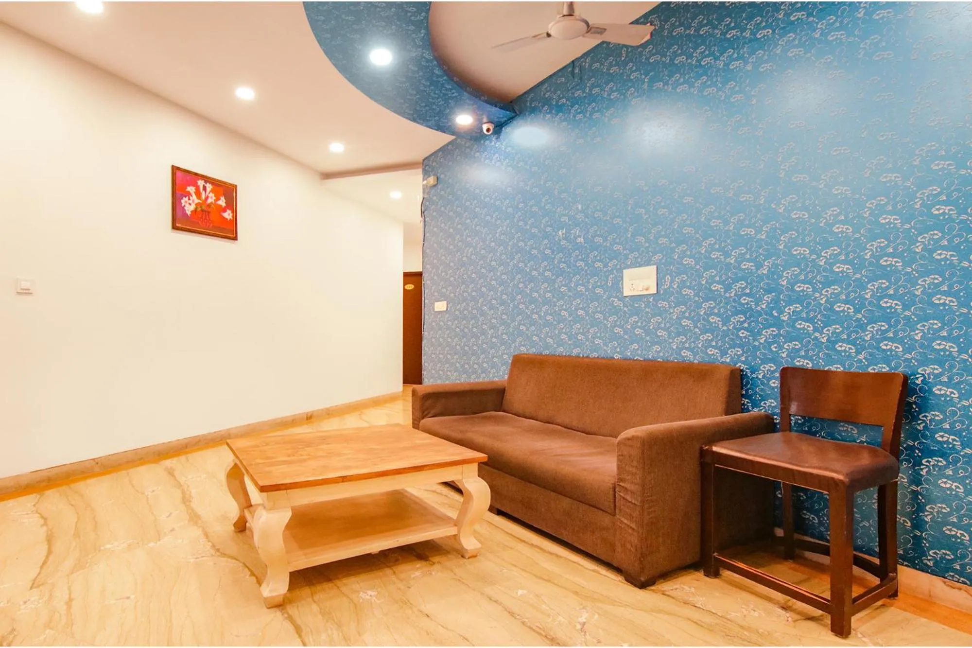 Seating area in Hotel Leaf 9 INN, Cyber City near Ambience Mall