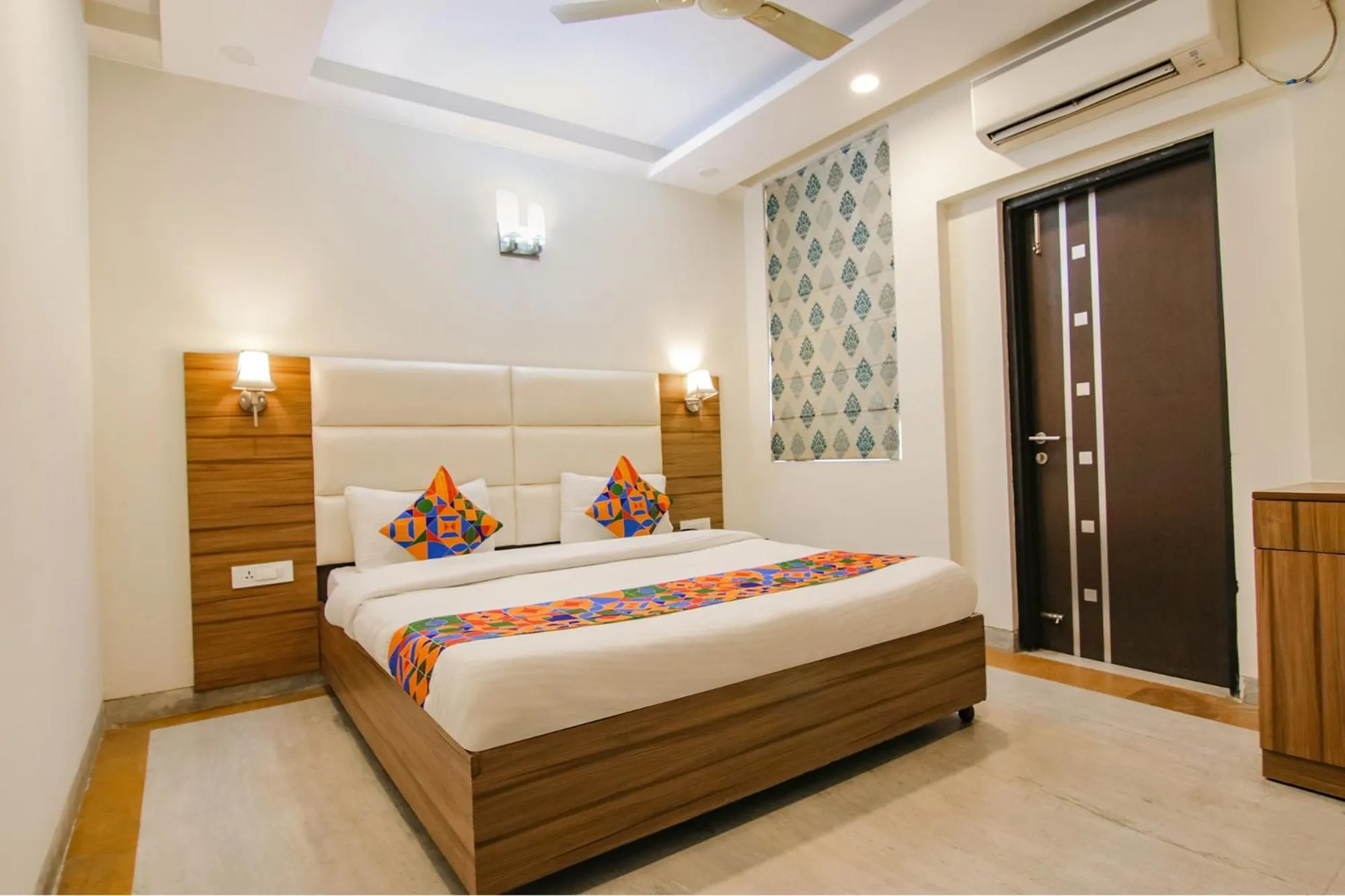 Bed in Hotel Leaf 9 INN, Cyber City near Ambience Mall