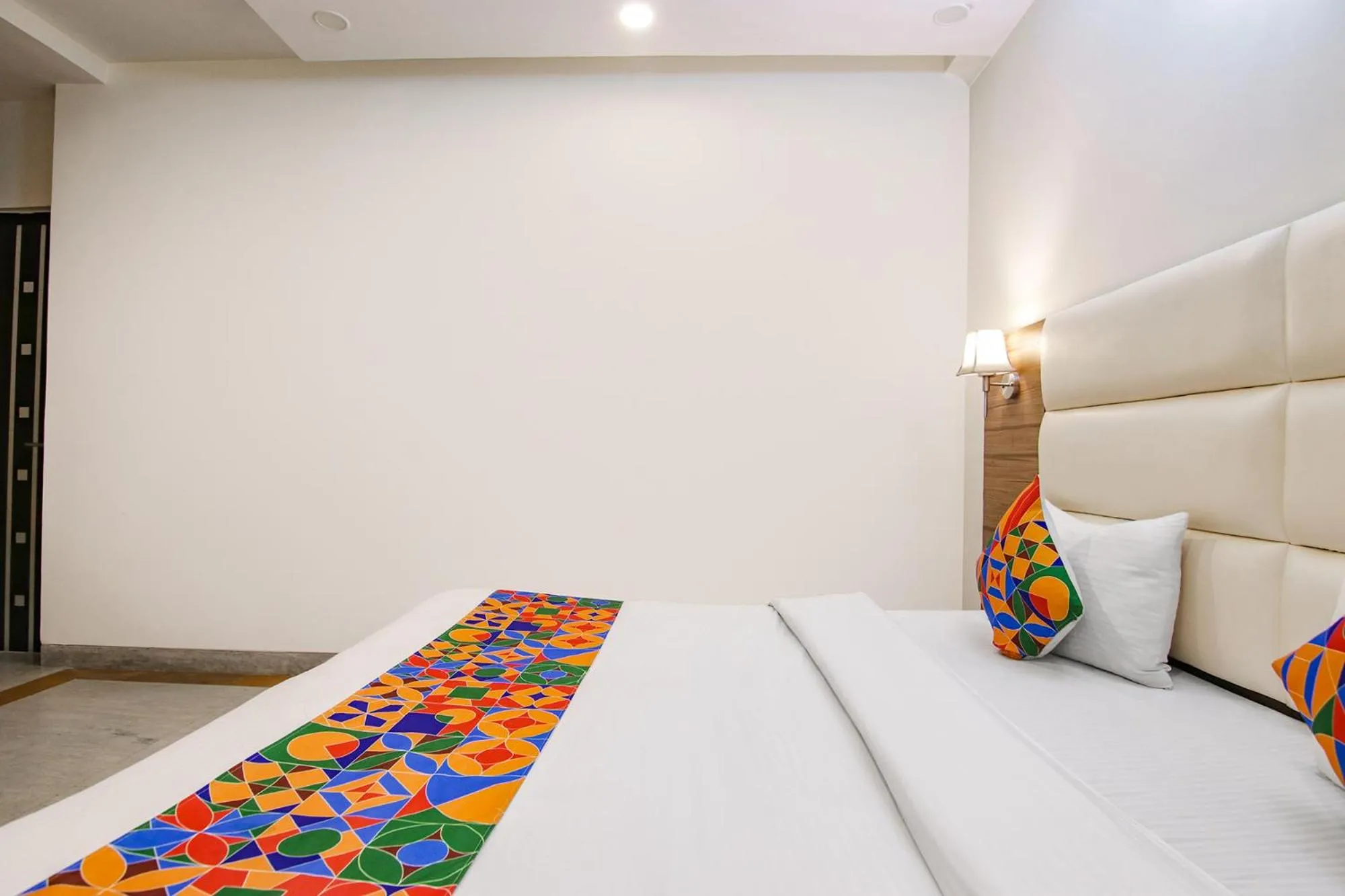 Bed in Hotel Leaf 9 INN, Cyber City near Ambience Mall