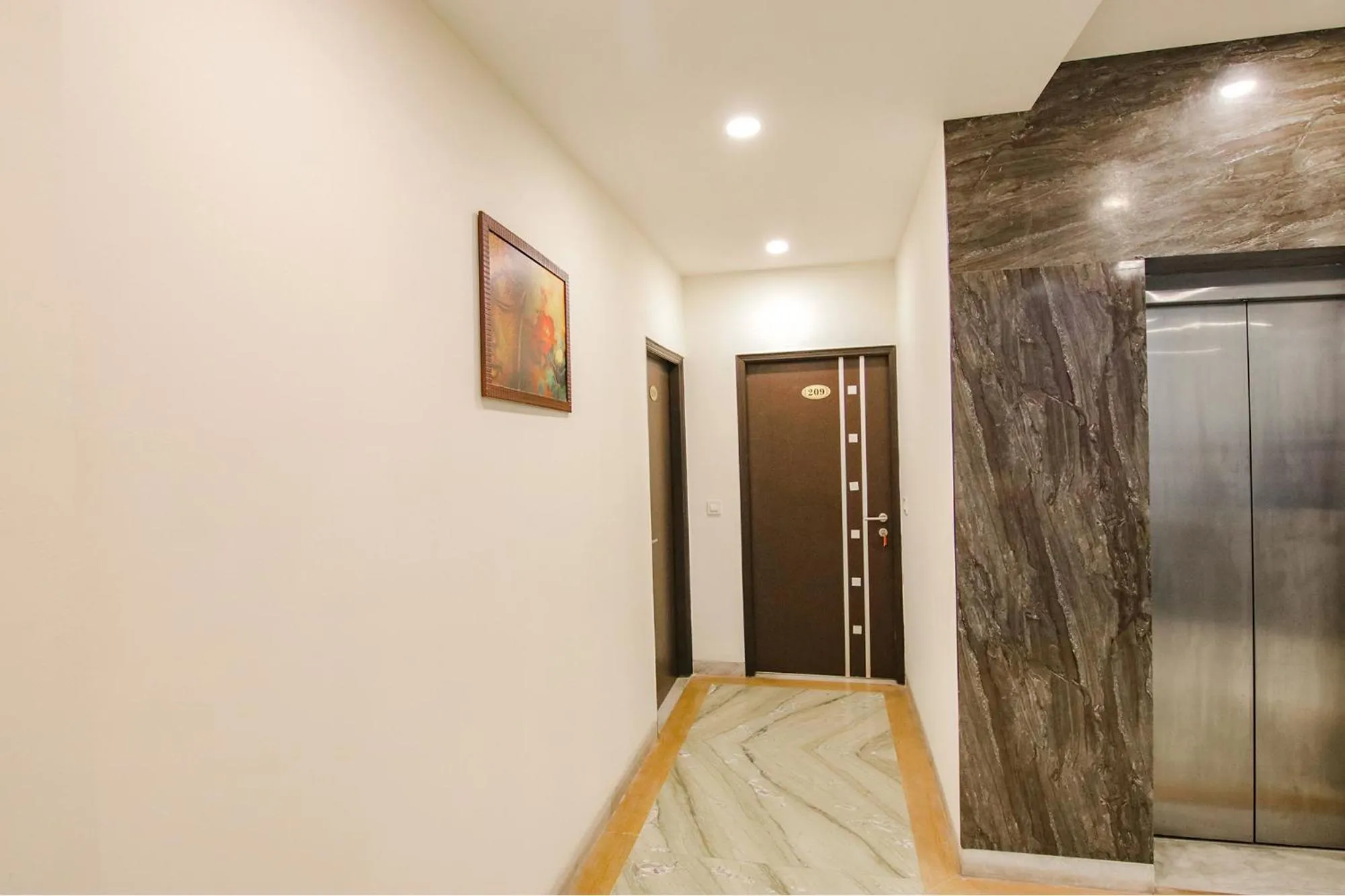 Property building in Hotel Leaf 9 INN, Cyber City near Ambience Mall