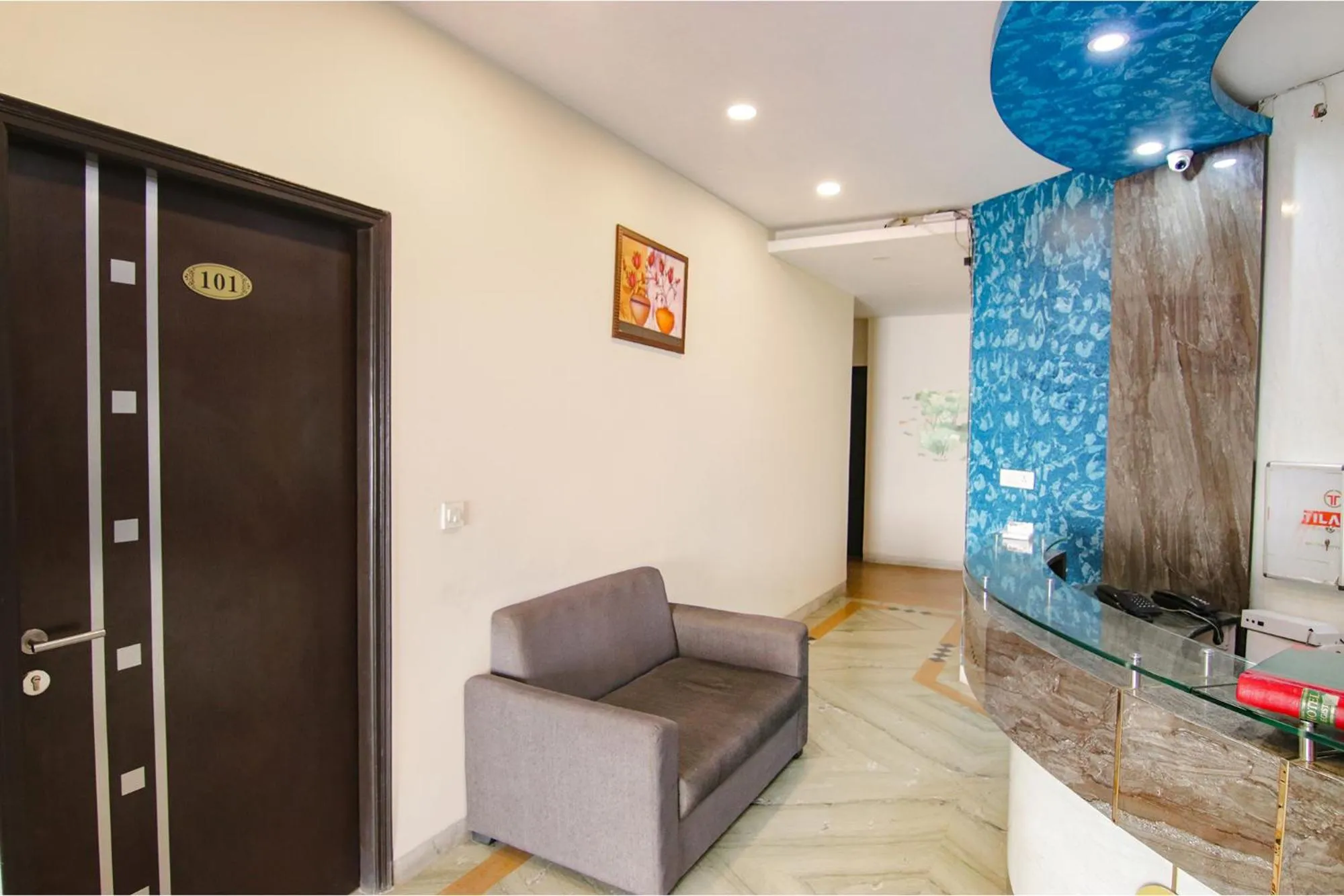 Property building in Hotel Leaf 9 INN, Cyber City near Ambience Mall