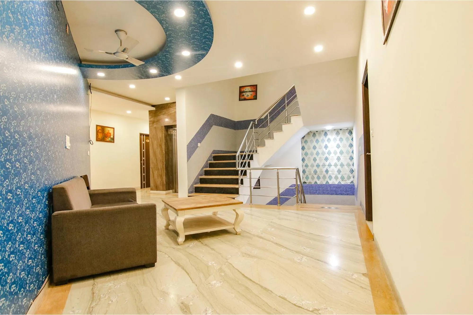 Seating area in Hotel Leaf 9 INN, Cyber City near Ambience Mall