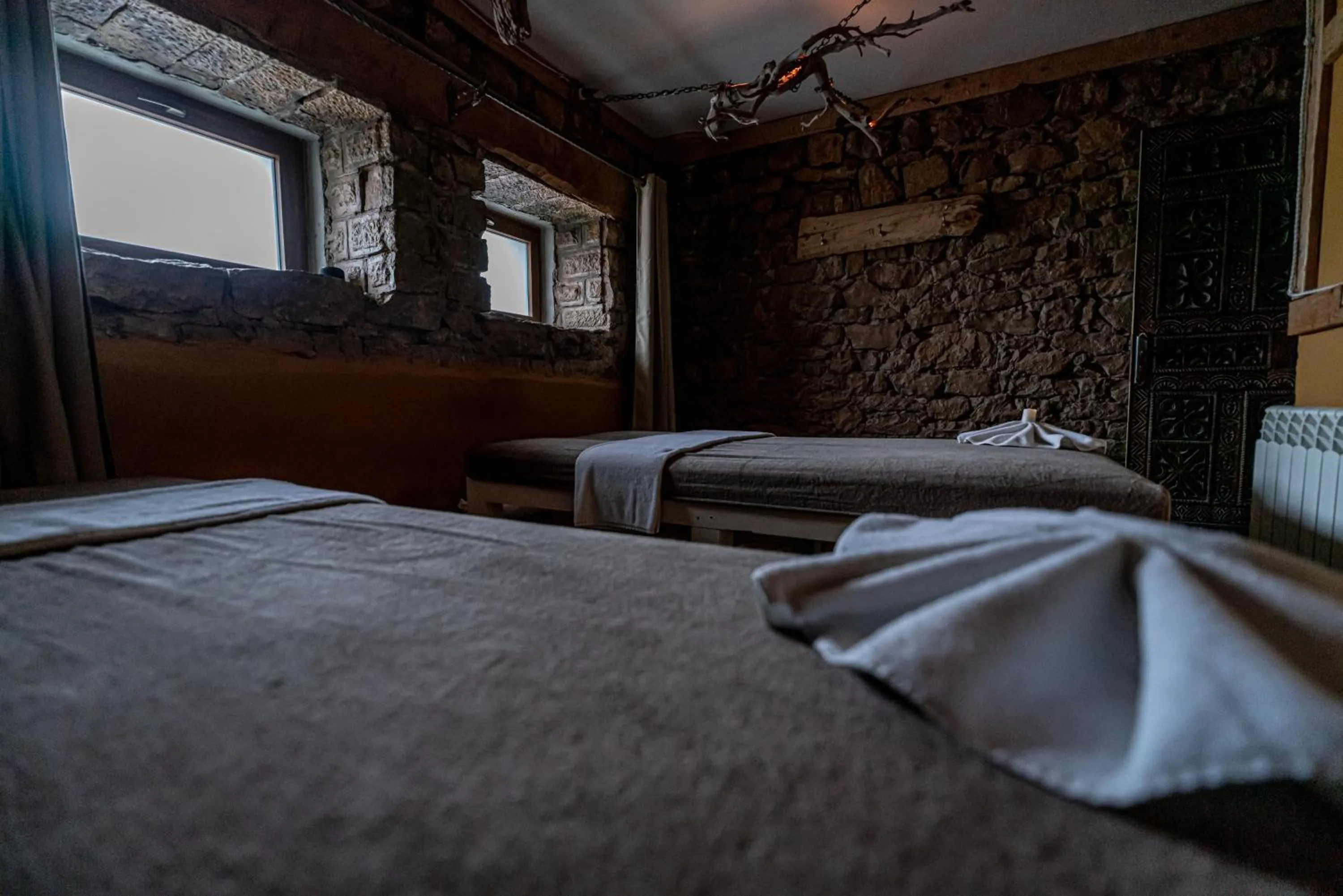 Massage, Bed in Hotel Xaluca Spa Aguelmame Sidi Ali