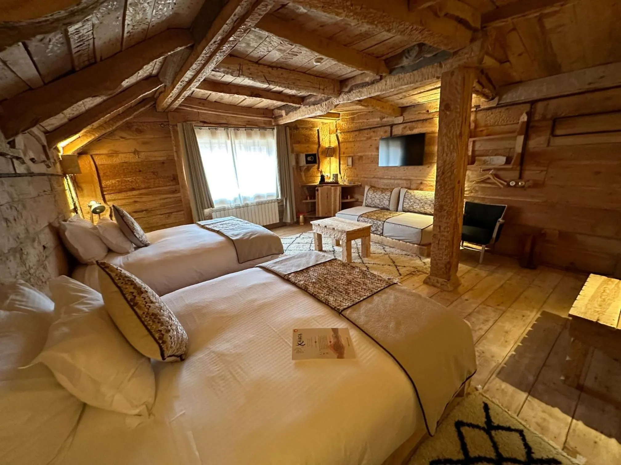 Photo of the whole room, Bed in Hotel Xaluca Spa Aguelmame Sidi Ali