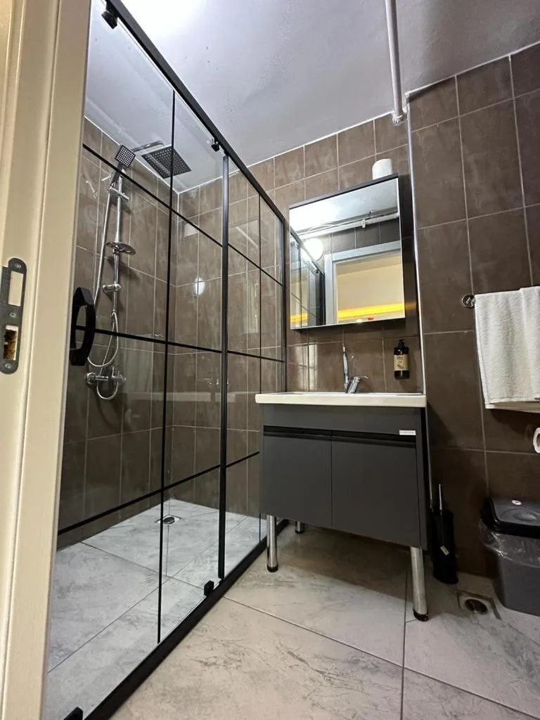 Bathroom in Torch Suit