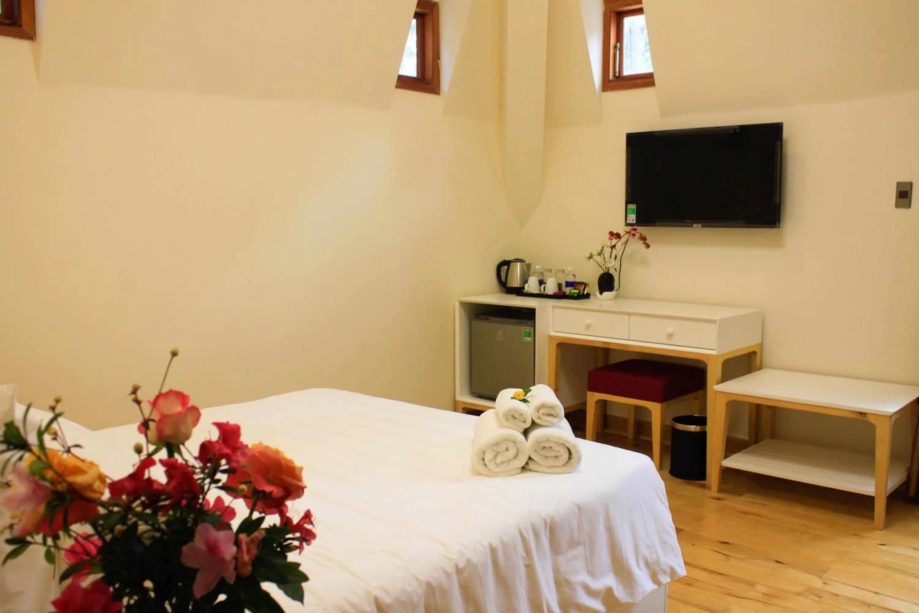 Bedroom, Bed in Omirita Resort Dalat