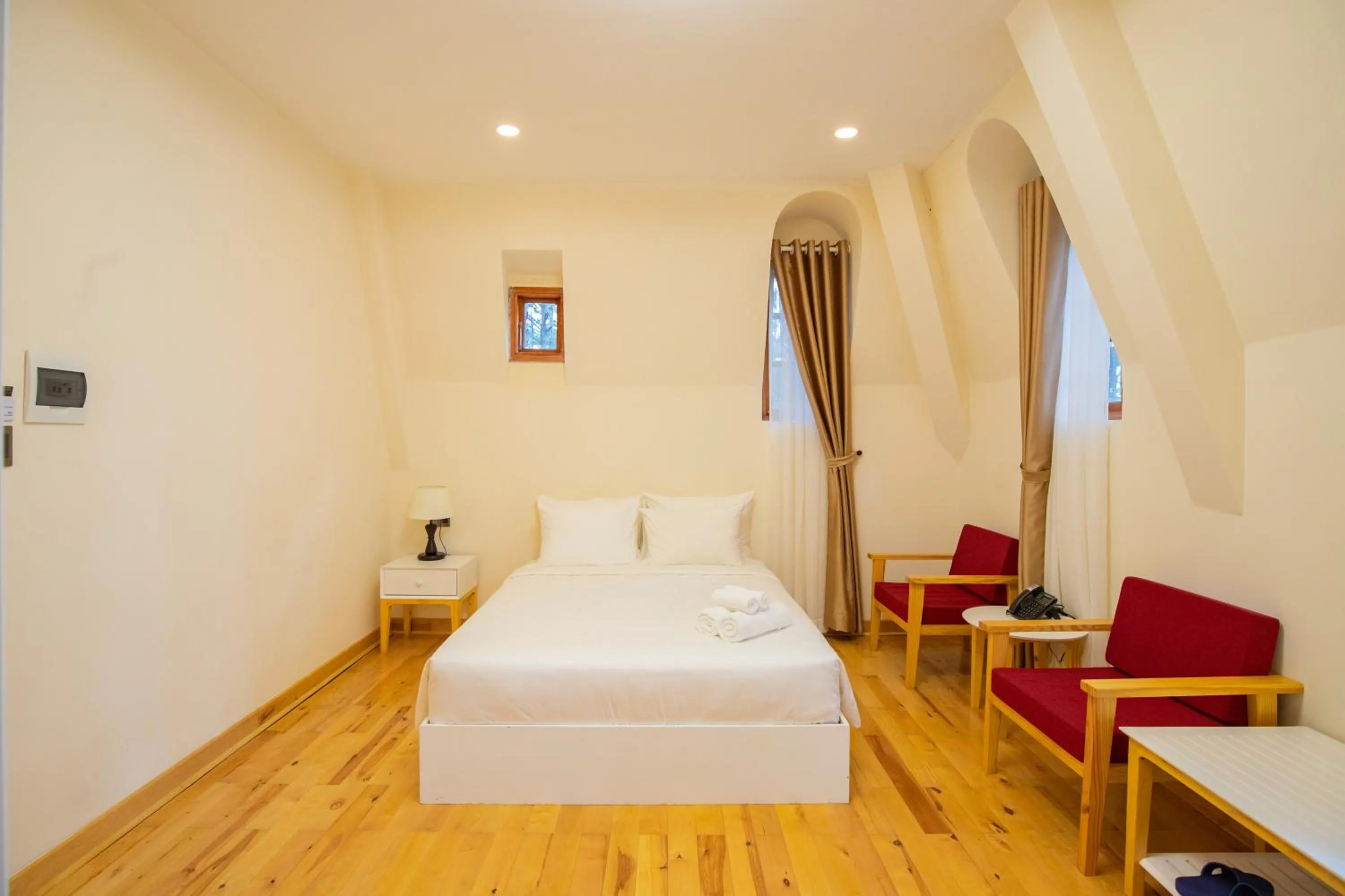 Bedroom, Bed in Omirita Resort Dalat