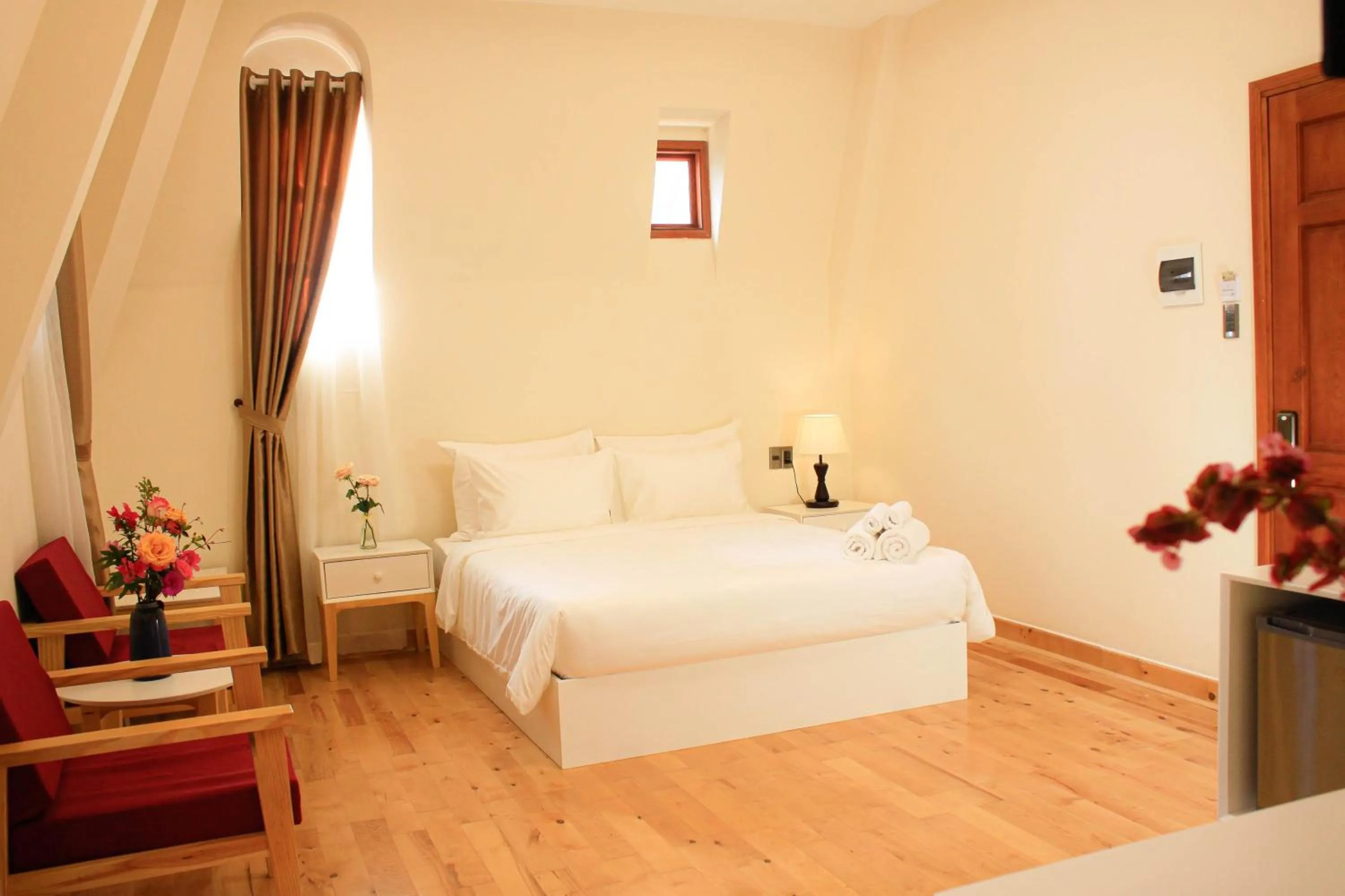 Bedroom, Bed in Omirita Resort Dalat