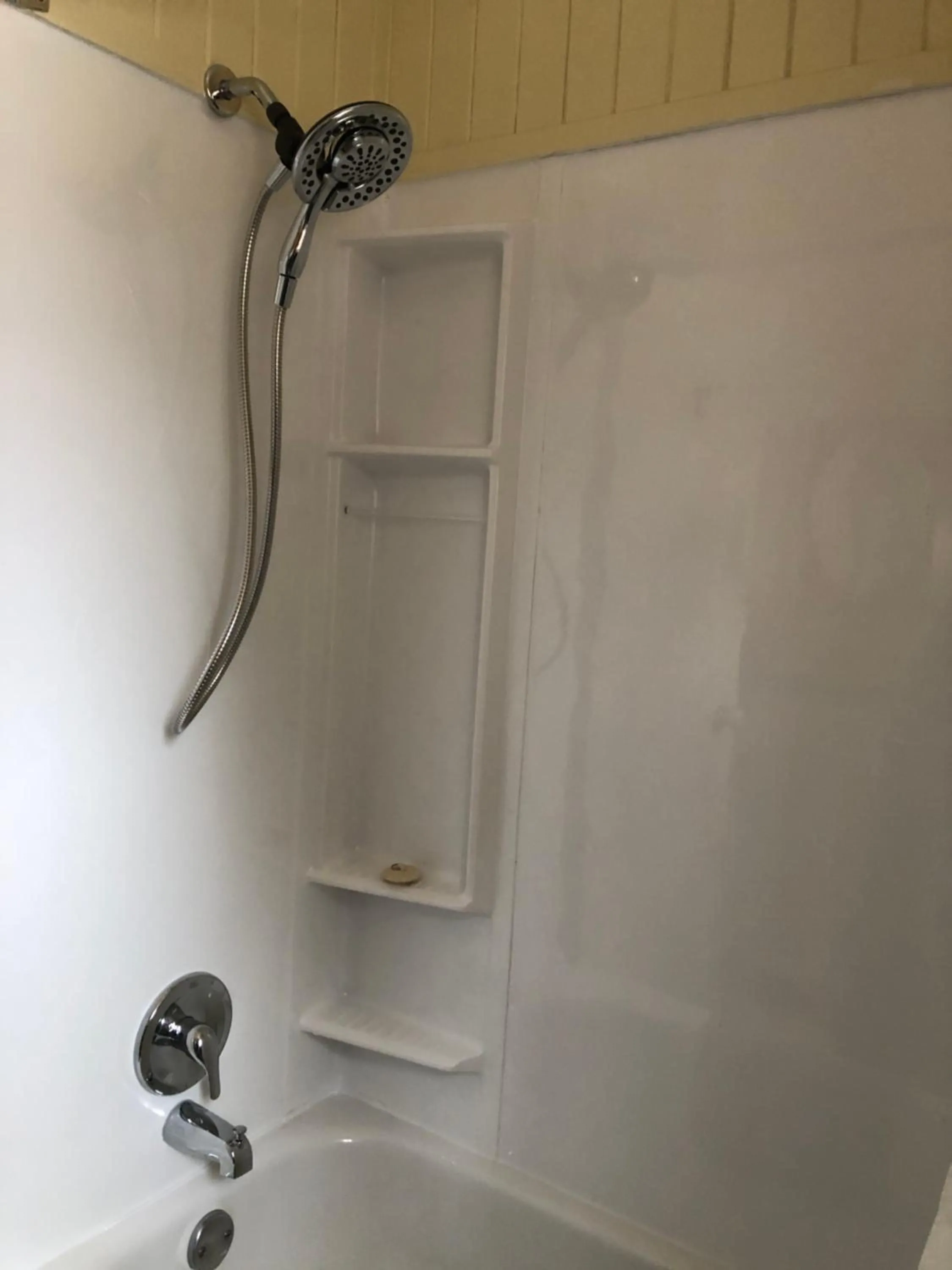 Shower in Chalets les chanterelles de Forillon