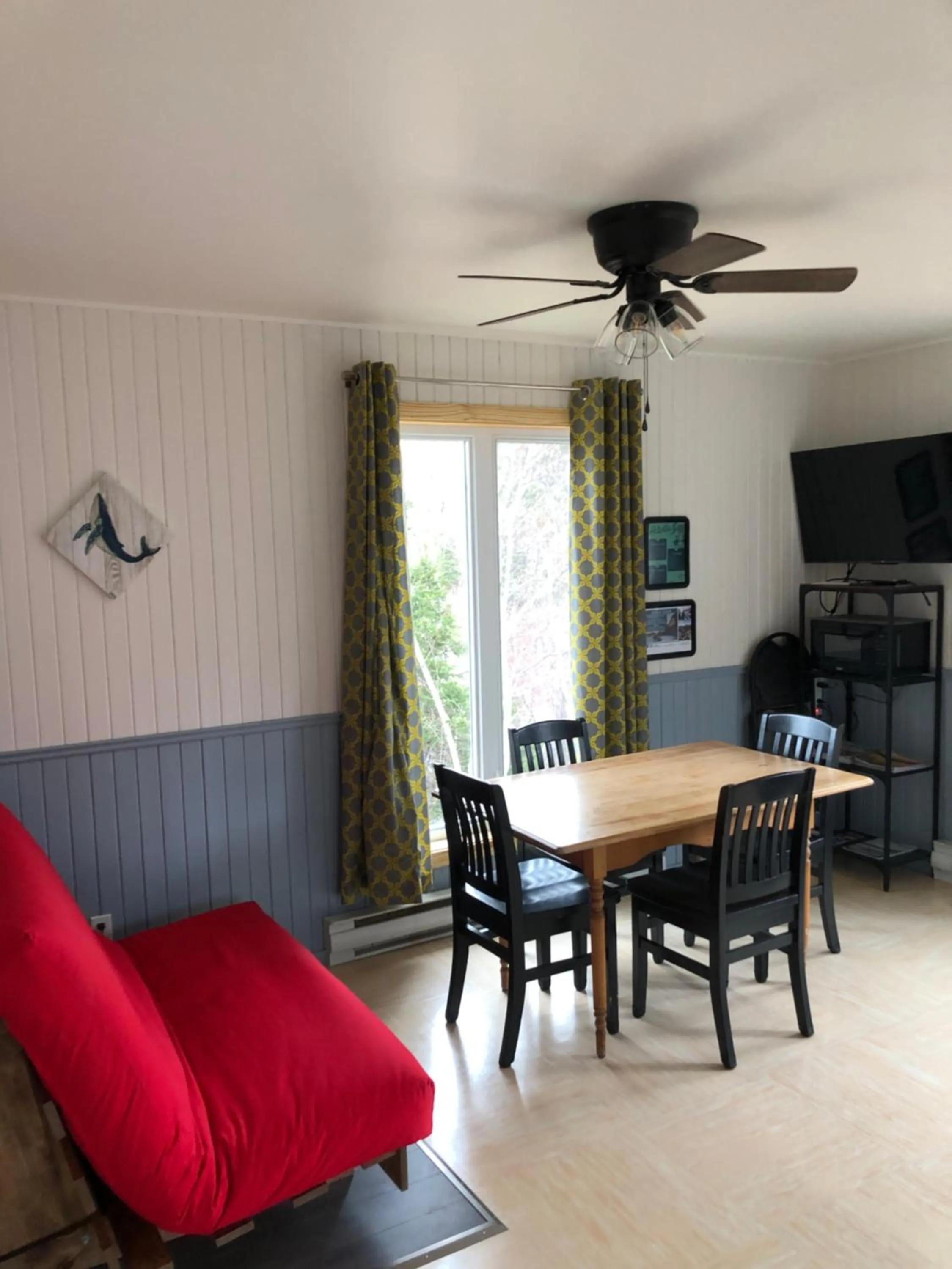 TV and multimedia in Chalets les chanterelles de Forillon