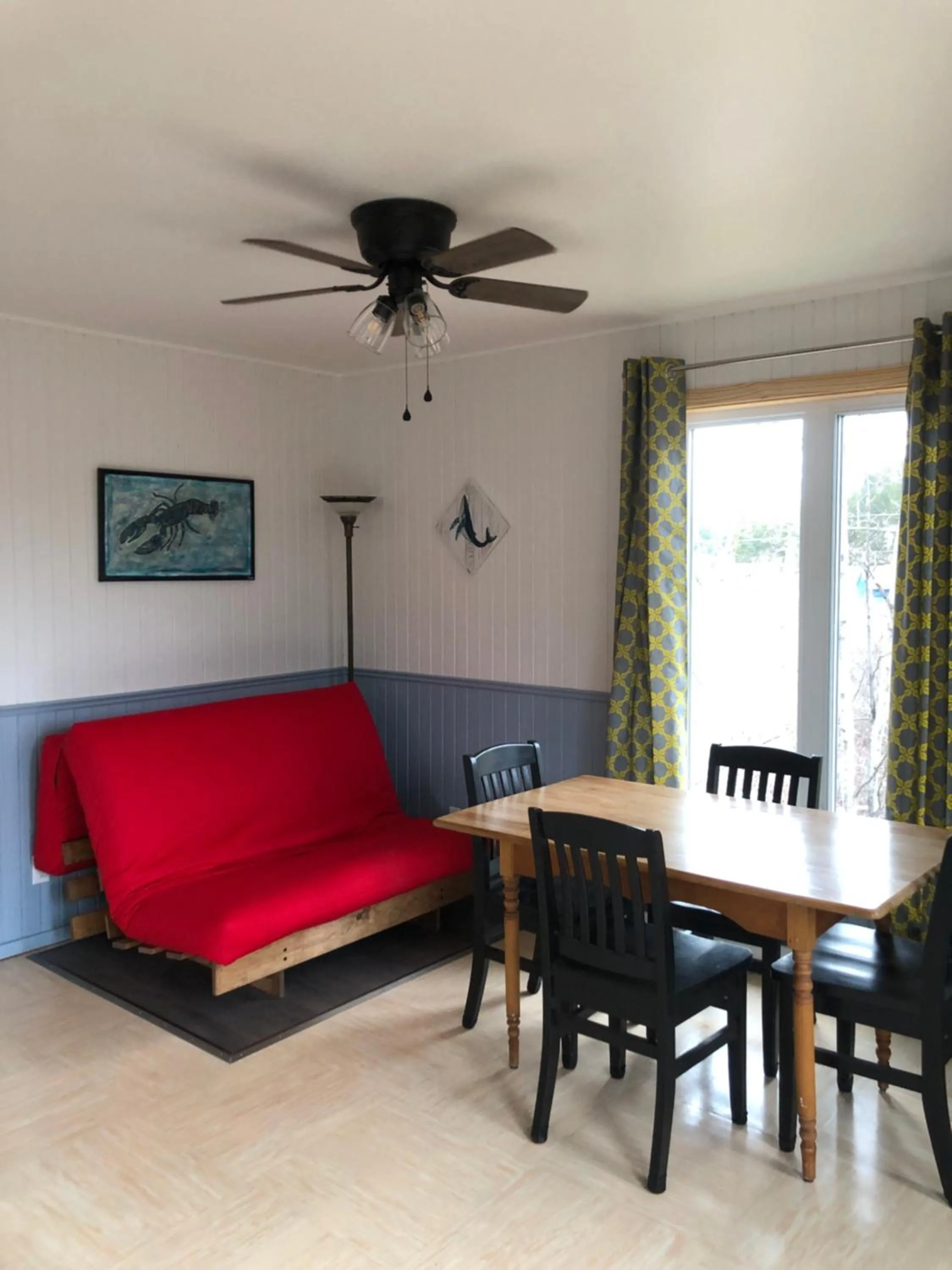 Living room in Chalets les chanterelles de Forillon
