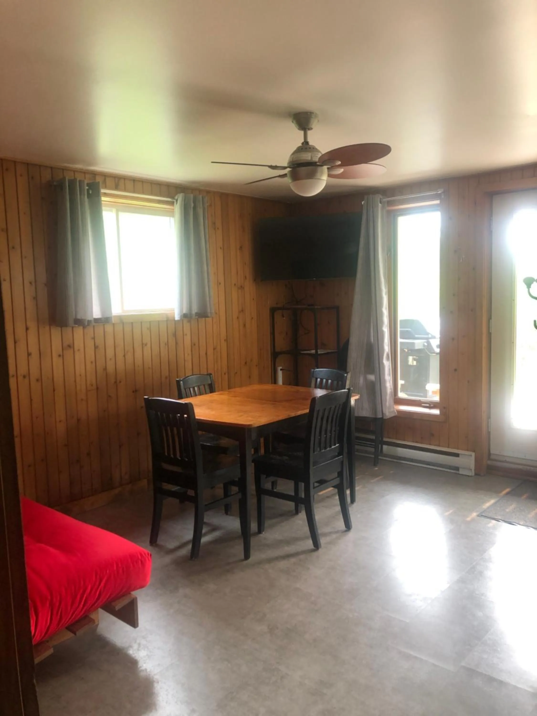 Living room in Chalets les chanterelles de Forillon