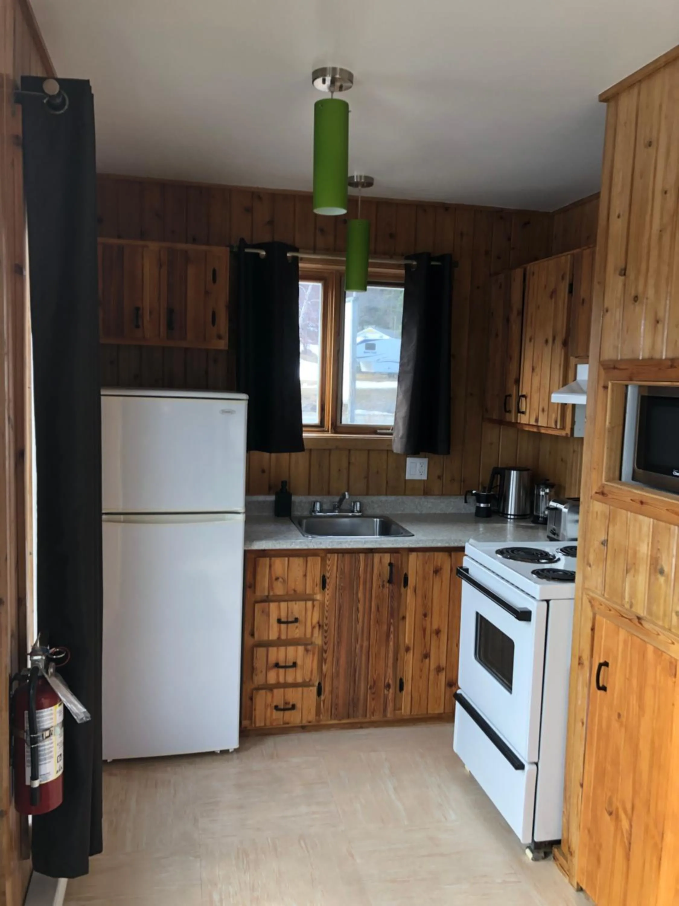 Kitchen or kitchenette in Chalets les chanterelles de Forillon