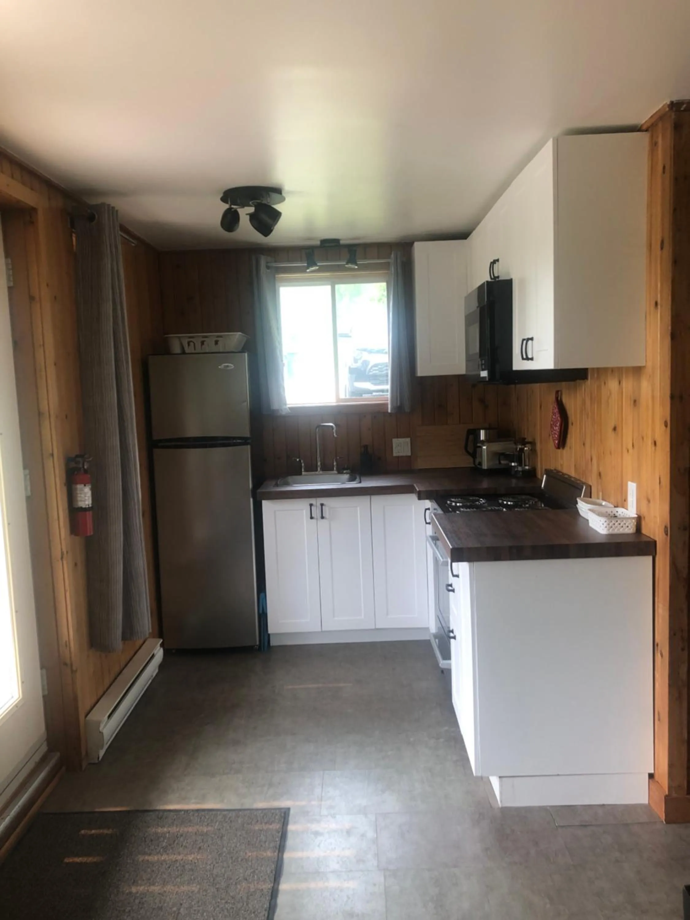Kitchen or kitchenette in Chalets les chanterelles de Forillon