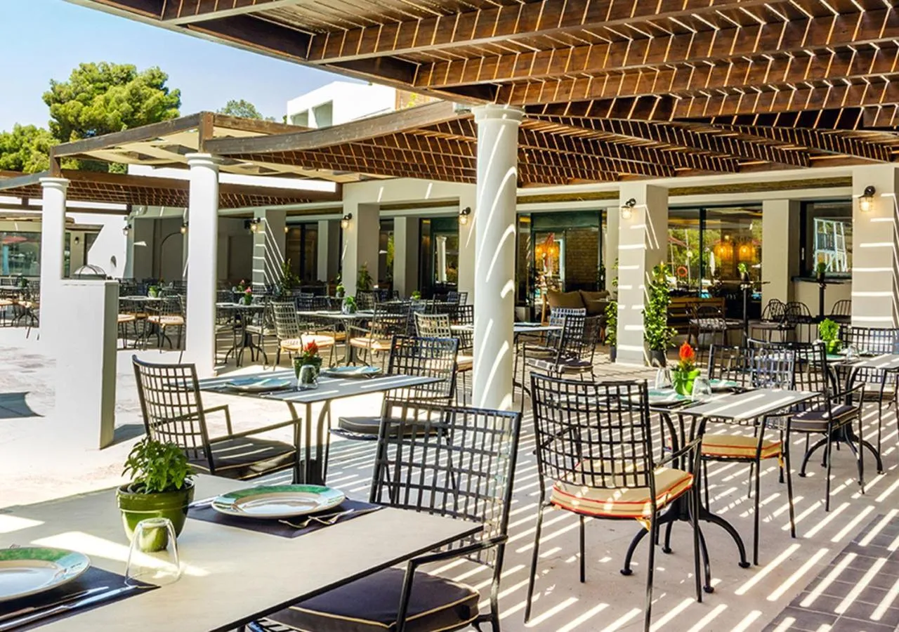 Restaurant/places to eat in Zeus Dolce by Wyndham Athens